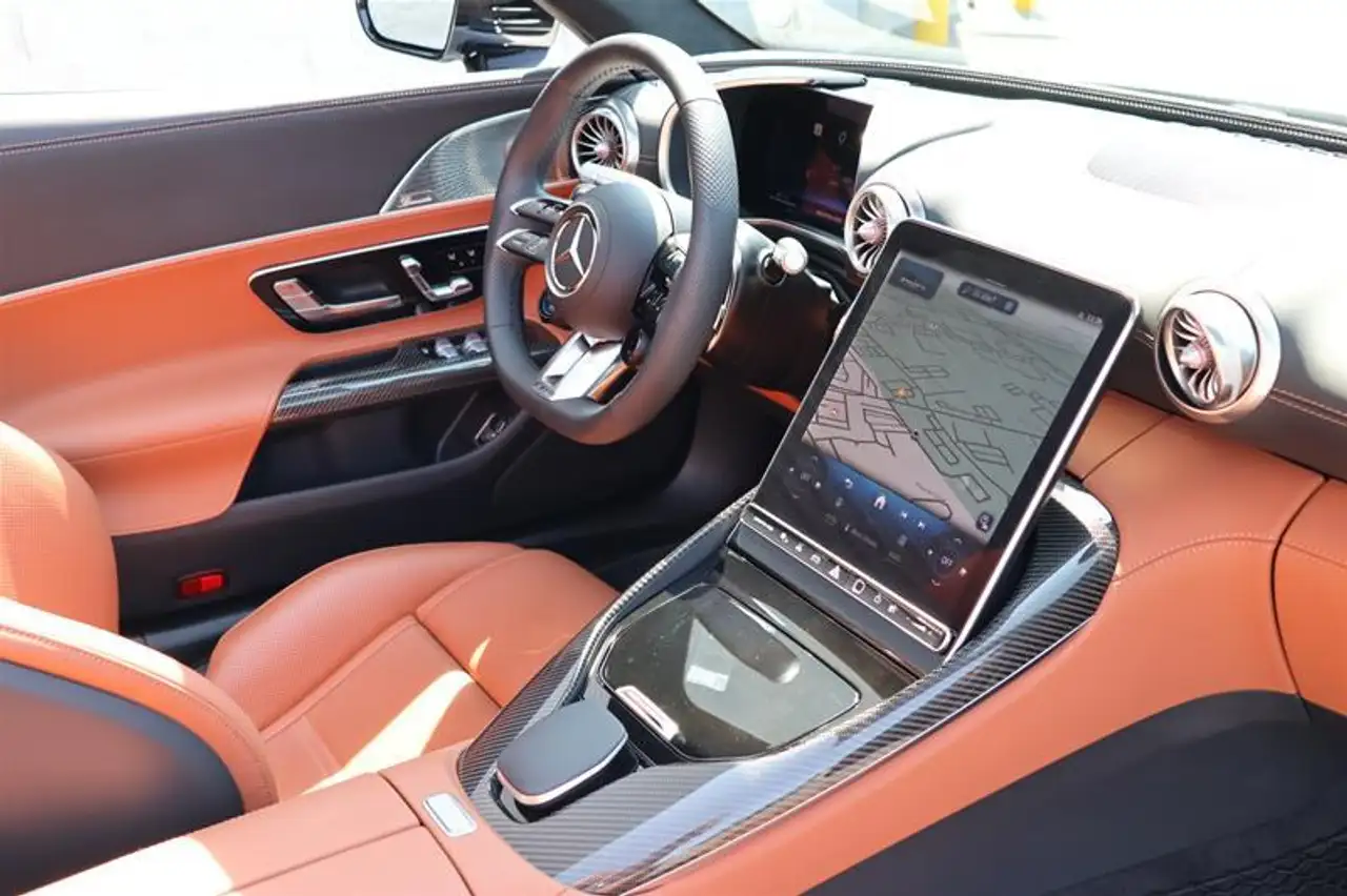 Mercedes-Benz SL снимка Mercedes-Benz SL