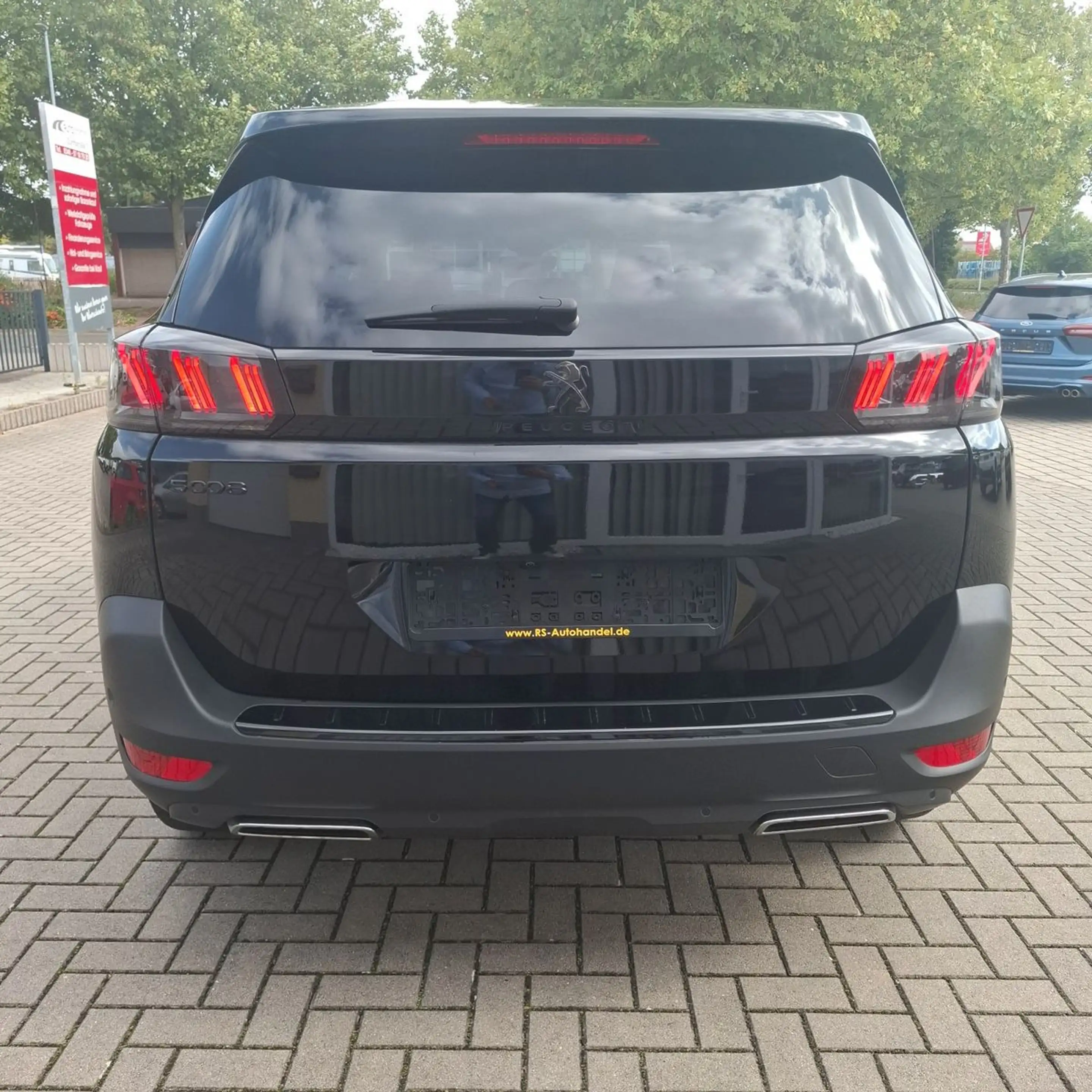 Peugeot 5008 Hybrid 136 GT — photo 5