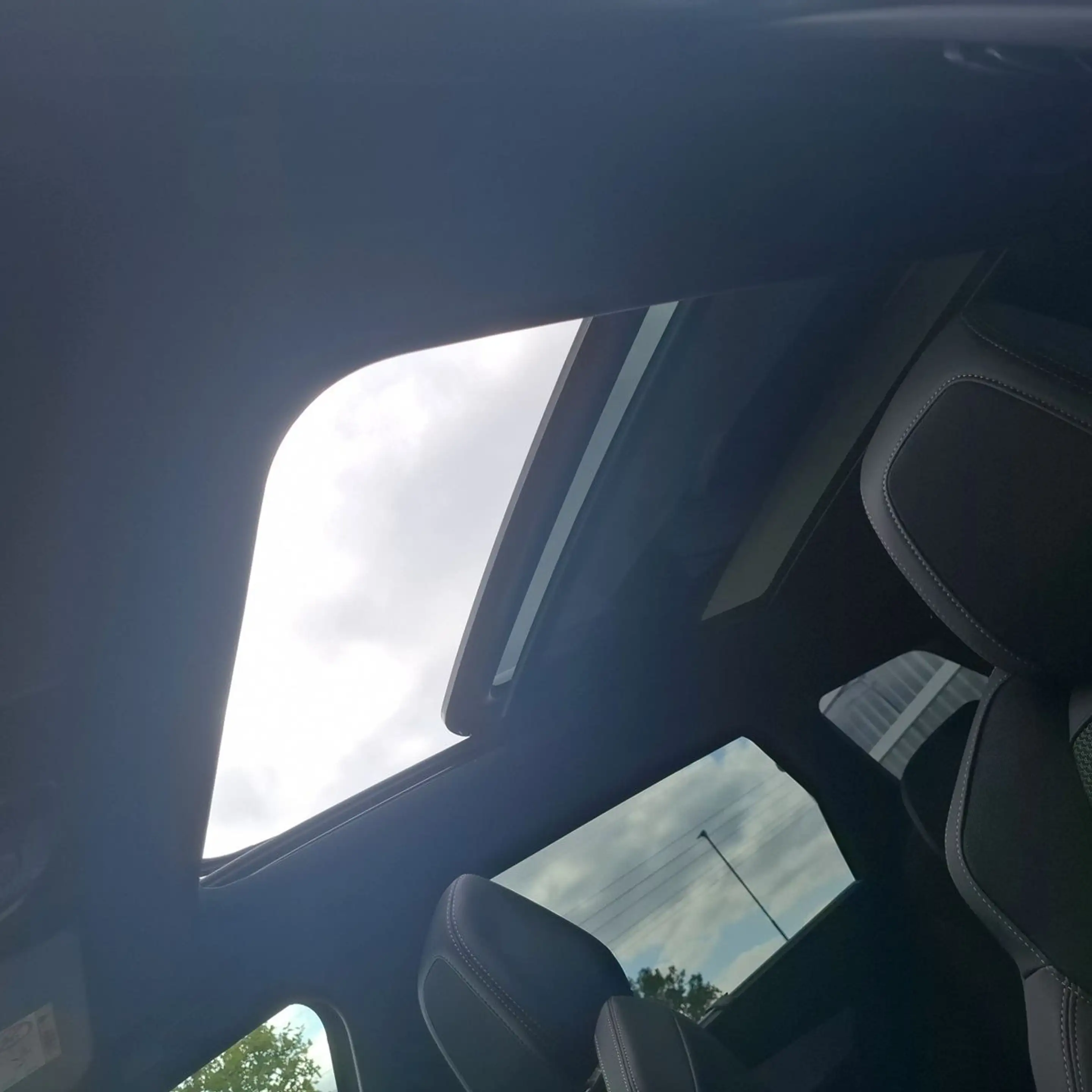 Peugeot 5008 Hybrid 136 GT — photo 15