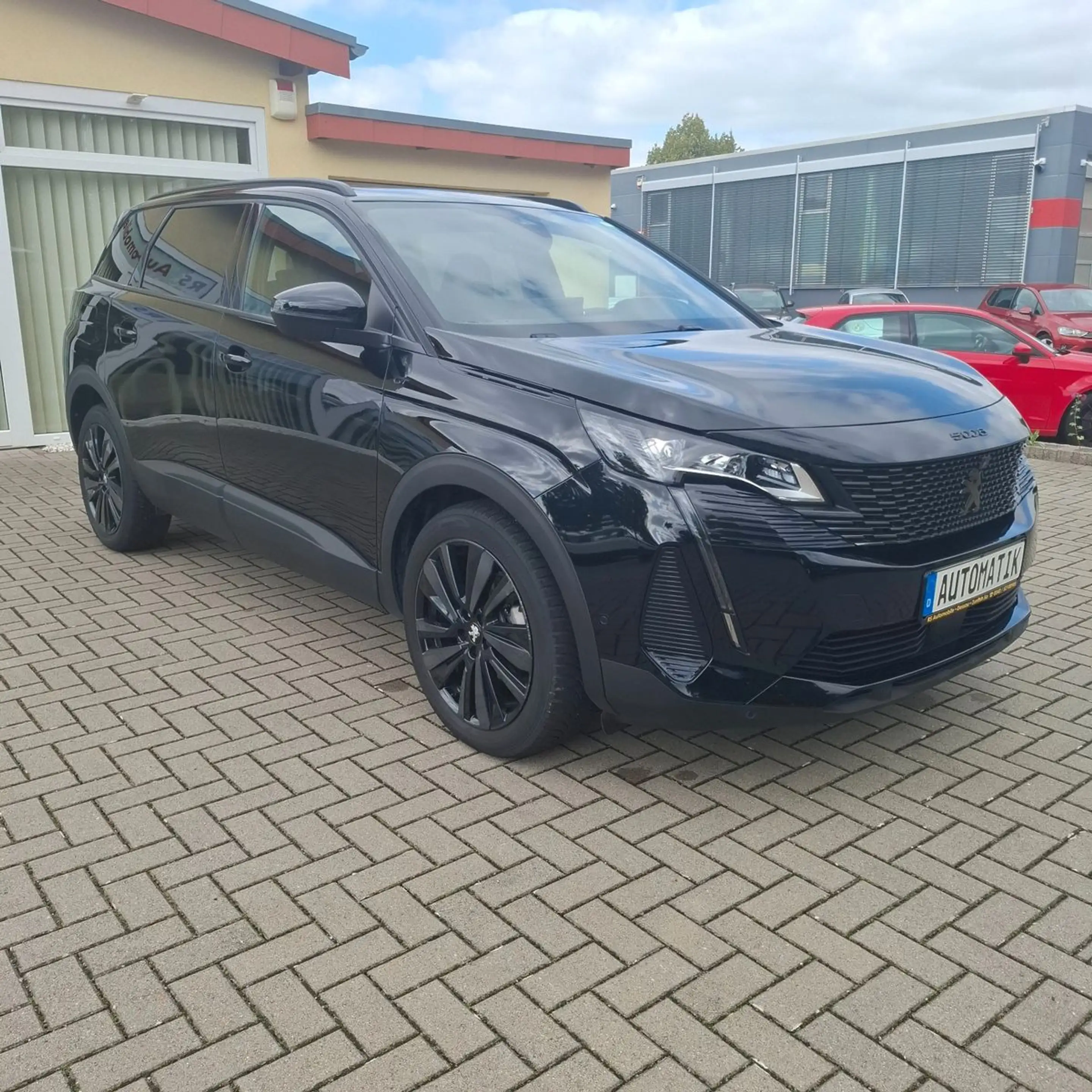 Peugeot 5008 Hybrid 136 GT — photo 8