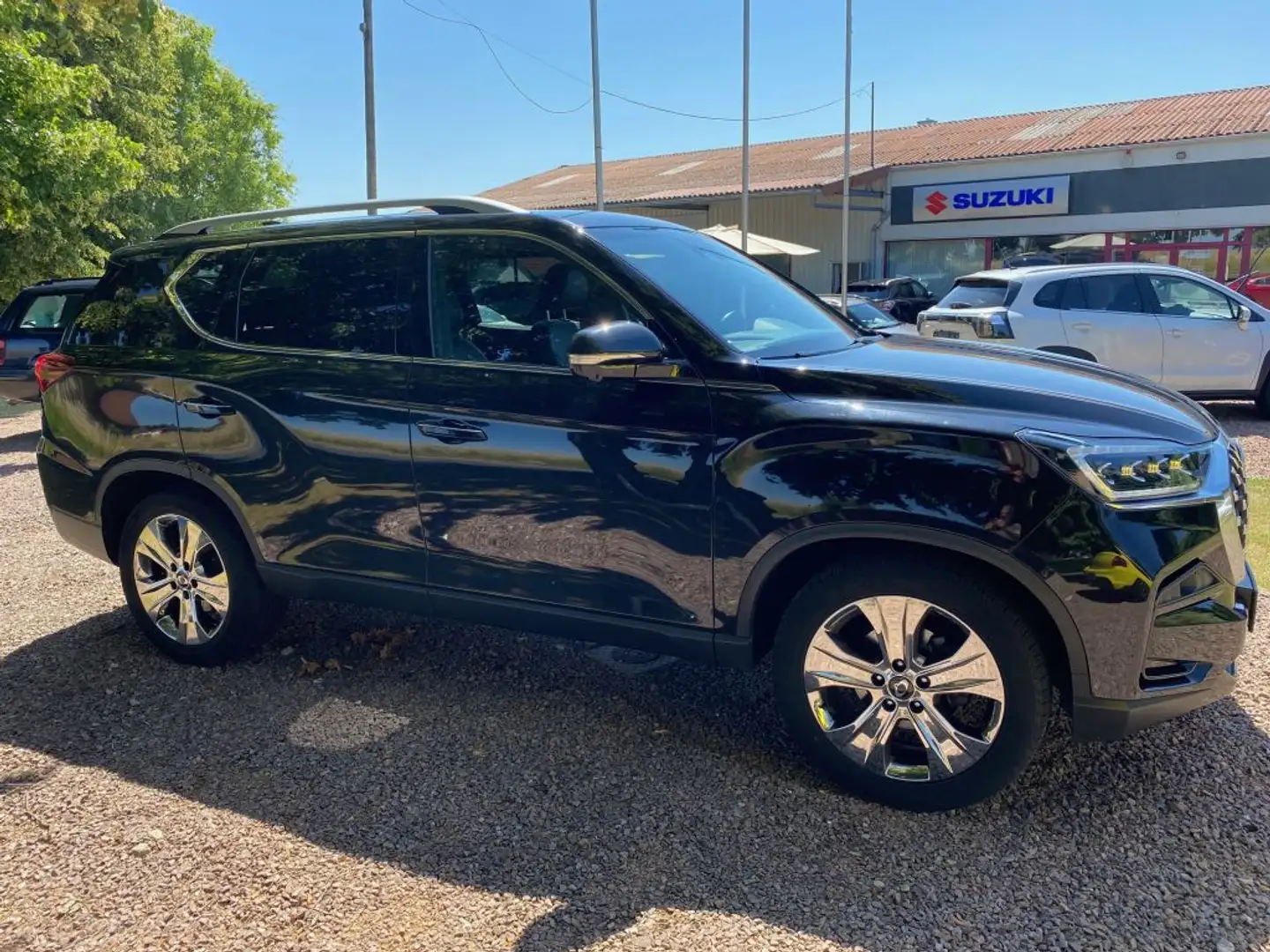 SsangYong Rexton 2.2 e-XDi 220 4WDAut. Sapphire Schwarz - 2