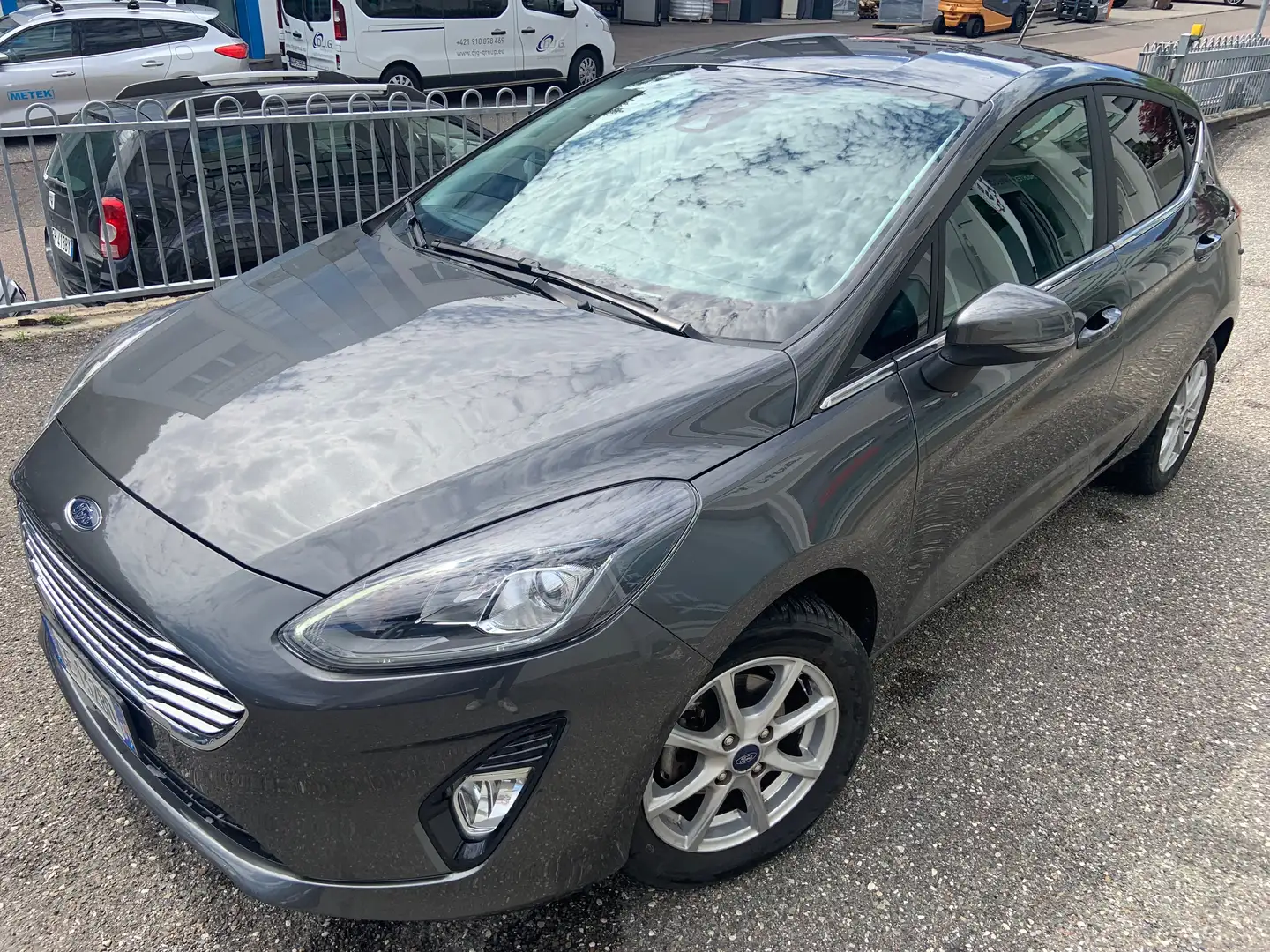 Ford Fiesta Fiesta 5p 1.1 Titanium s Grey - 1