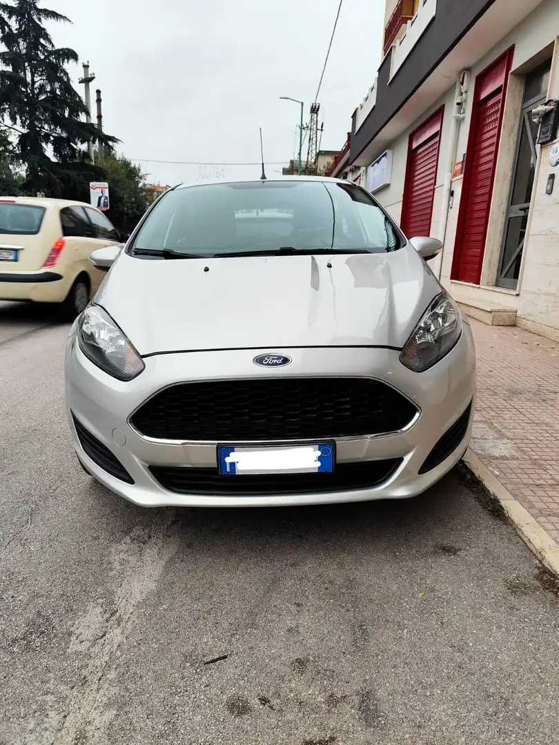 Ford Fiesta Fiesta 1.5 TDCi 75CV 5 porte ST-Line Argento - 2