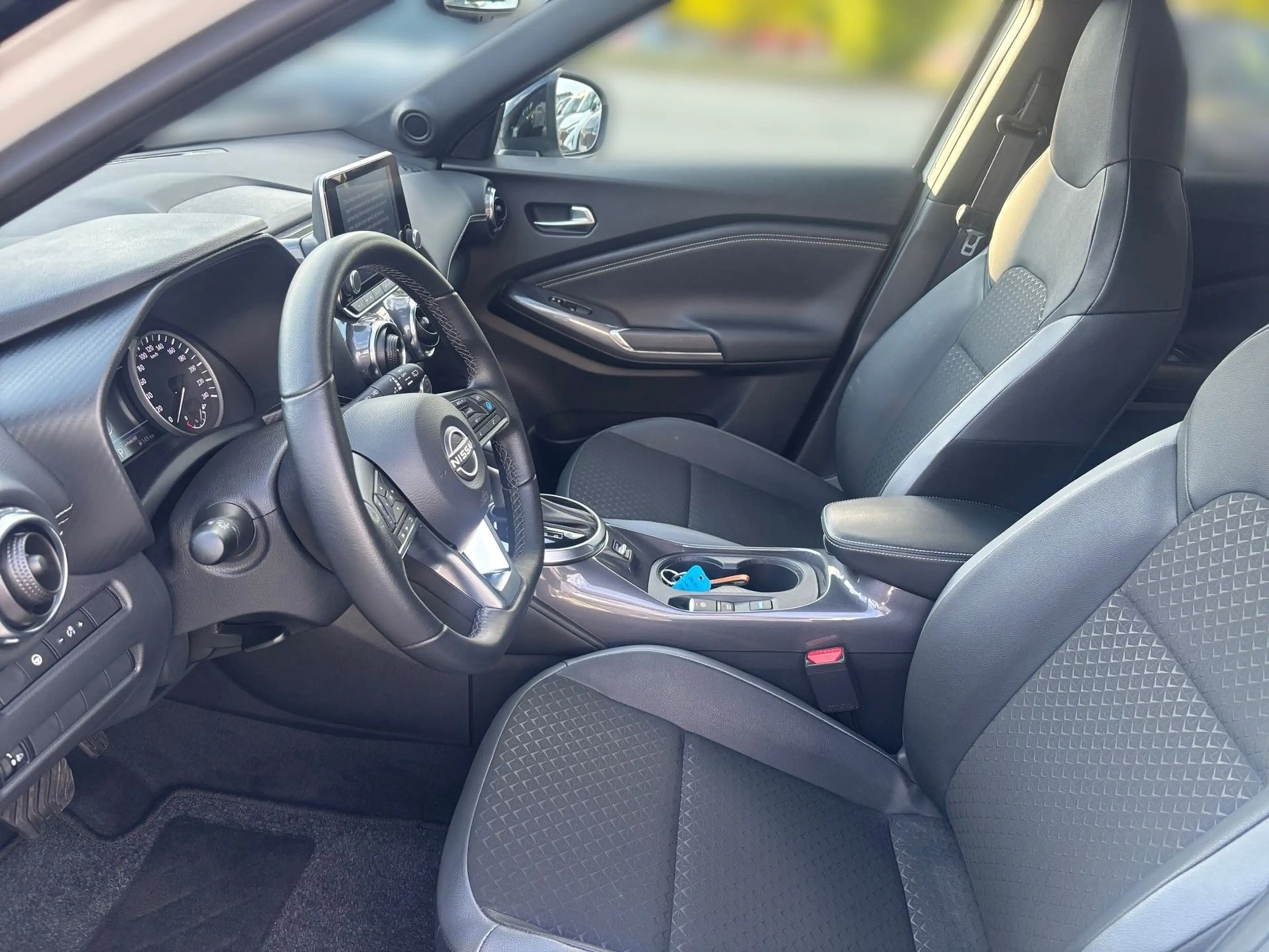 Nissan Juke 1.6 Hybrid 4AMT Automatik N-Connecta — photo 7
