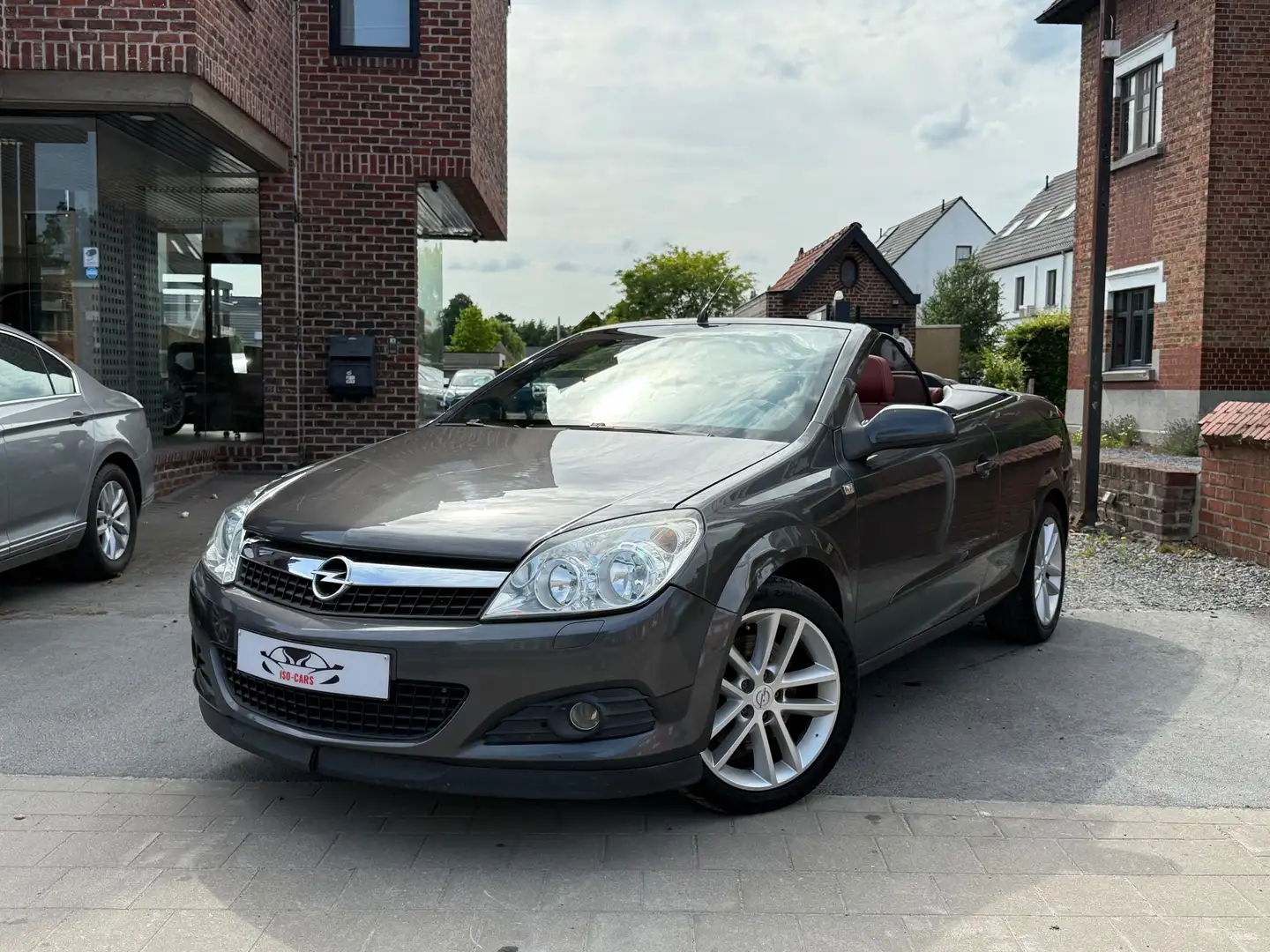 Opel Astra TwinTop 1.9 CDTi Enjoy FAP // AIRCO // KEYLESS // Gris - 1