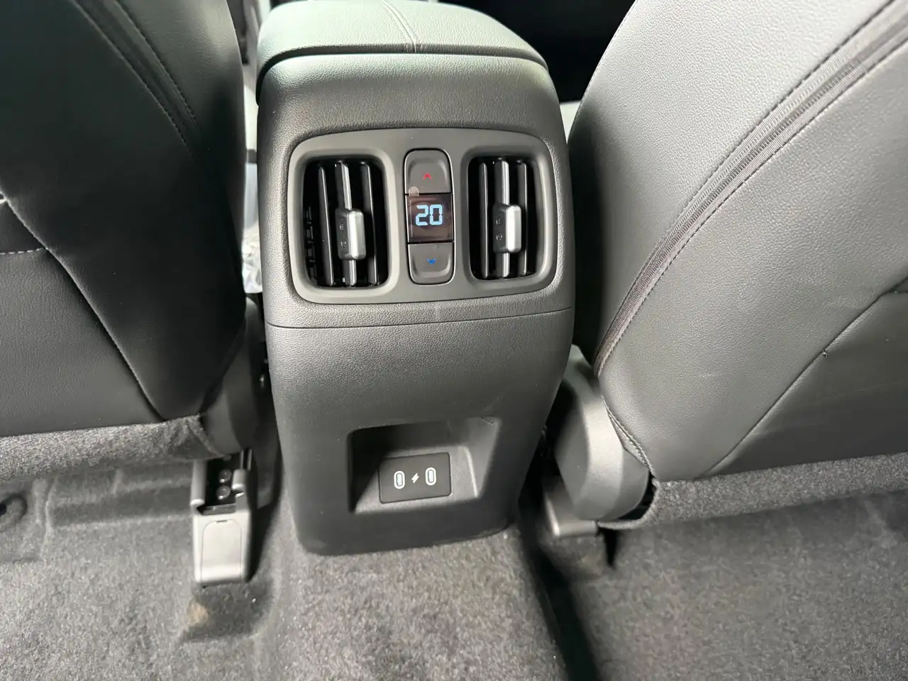 Hyundai TUCSON 1.6 T-GDI MHEV Comfort 161PK / NAVIGATIE / ELEKTRI 10
