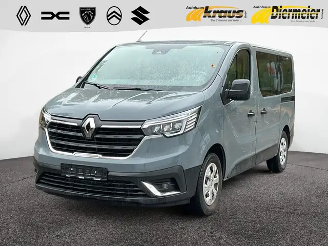 Renault Trafic Combi 2,0 dCI 110 3 Sitzer Behinder