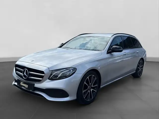 Mercedes-Benz E 220 d T-Modell +LED+NAVI+KAMERA+CARPLAY+SHZ+