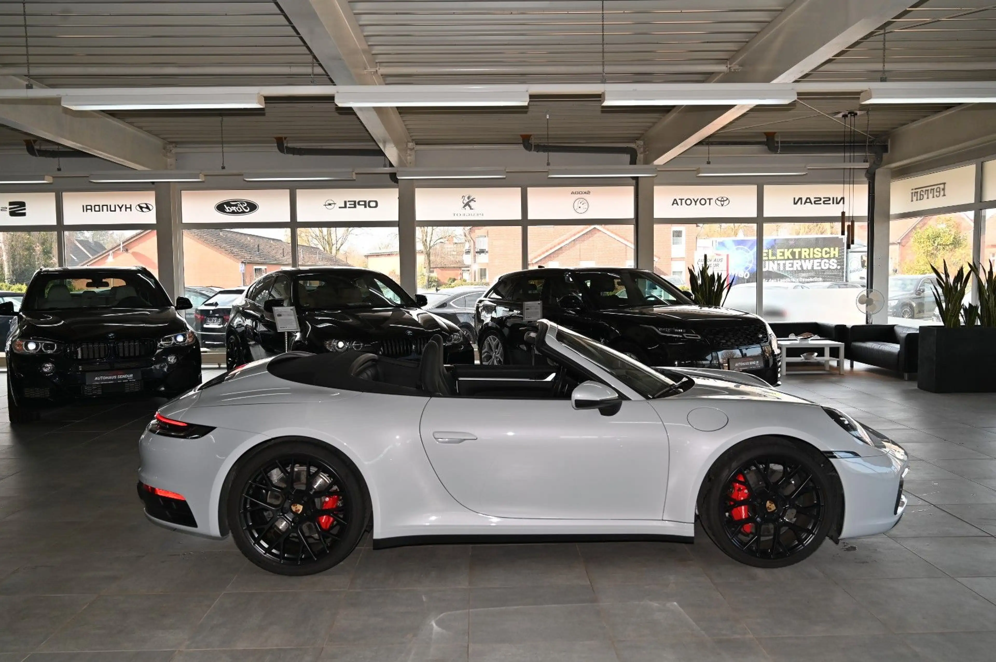 Porsche 992 911 Carrera 4S Cabriolet/ LIFT/CHRONO/HA-LENKUNG — photo 8