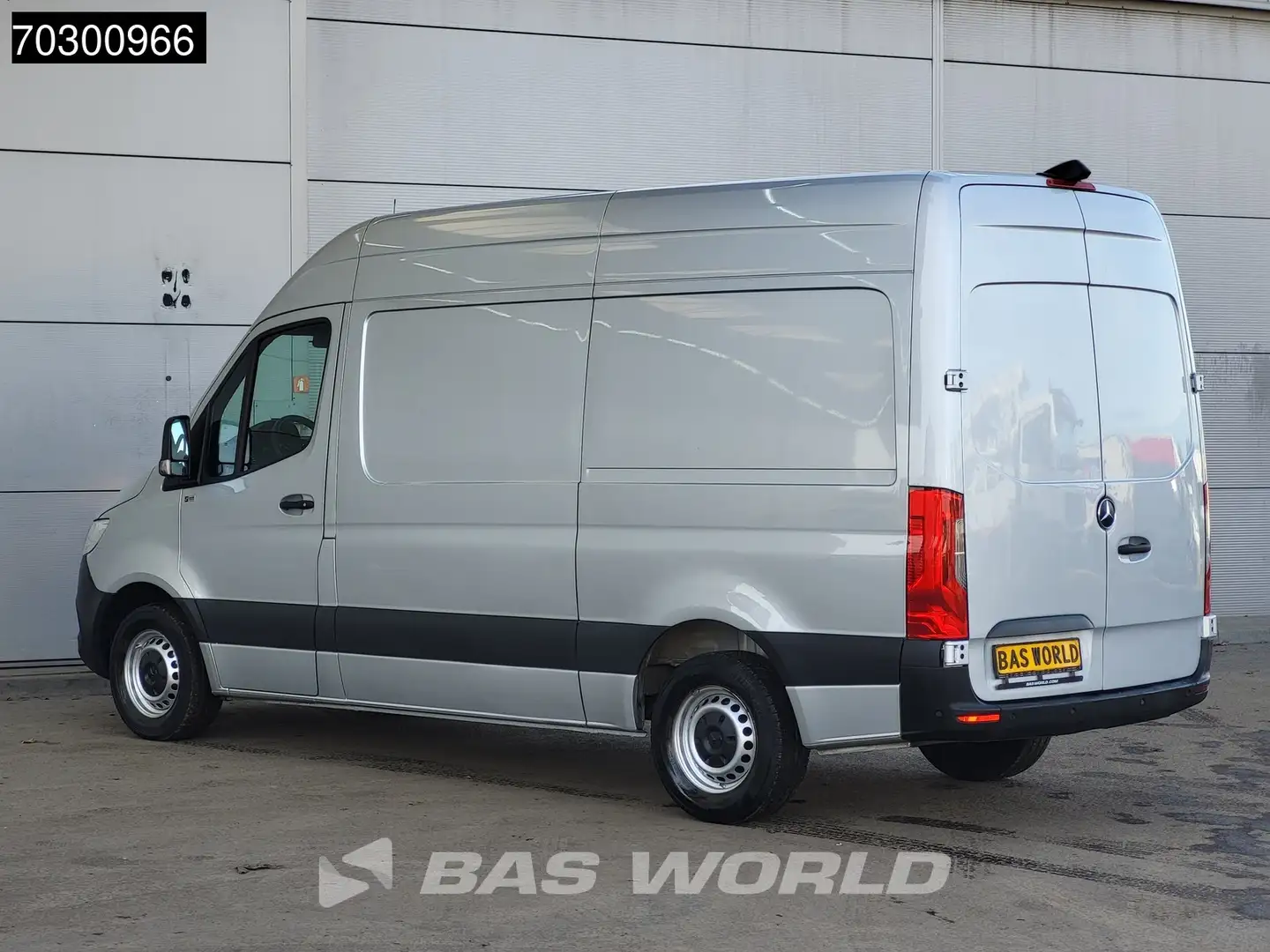 Mercedes-Benz Sprinter 315 CDI Automaat L2H2 150PK Airco Camera Parkeerse - 2