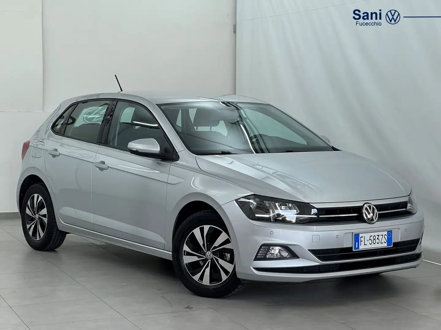 Volkswagen Polo Polo 5p 1.0 mpi Comfortline 75cv Gris - 1