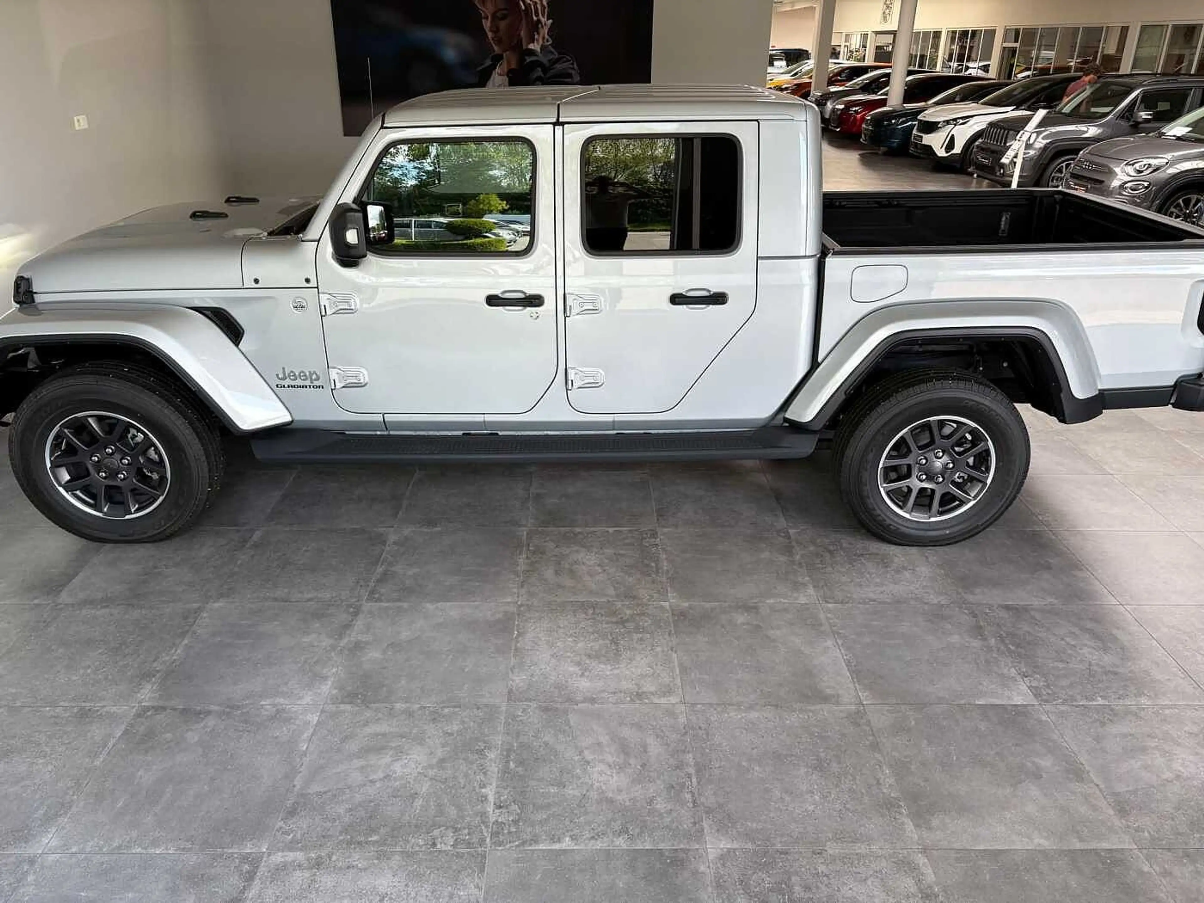 Jeep Gladiator CRD L VRACHT € 57.769 + BTW 3.0 V6 4WD ATX Overlan — photo 6