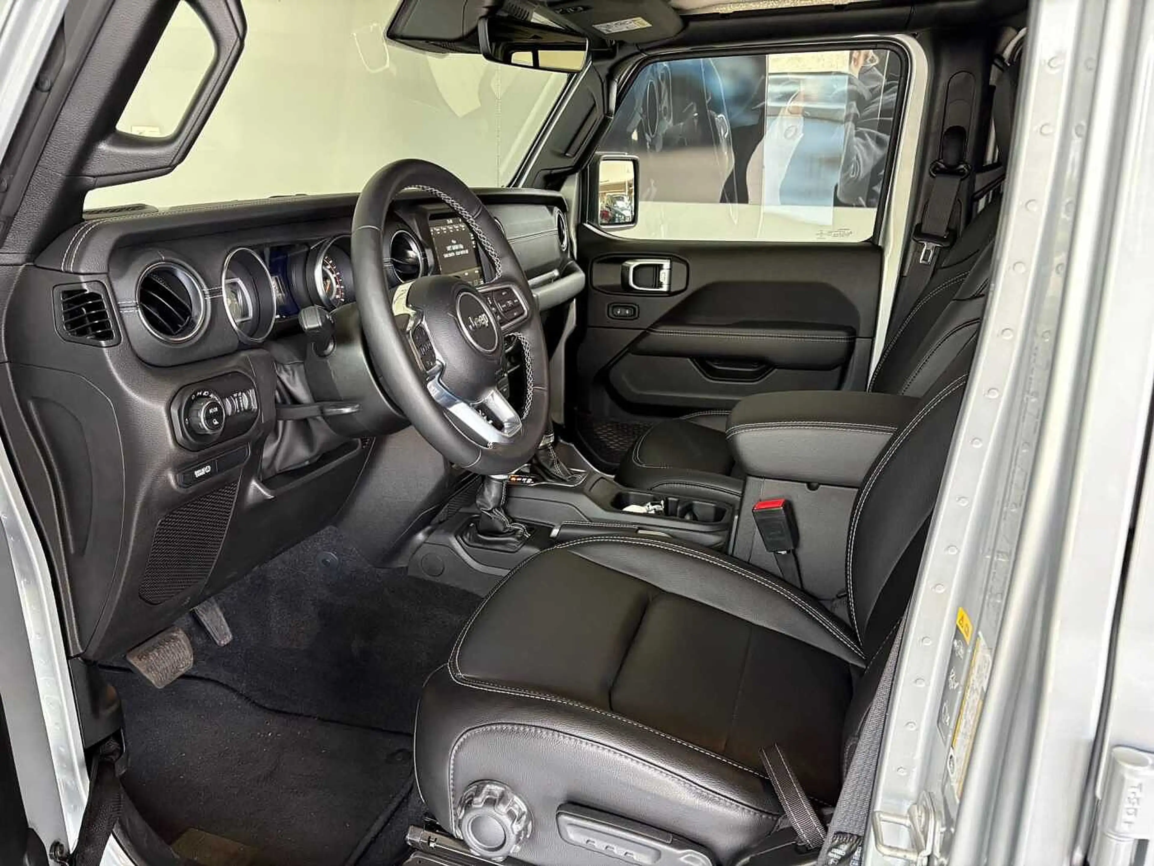 Jeep Gladiator CRD L VRACHT € 57.769 + BTW 3.0 V6 4WD ATX Overlan — photo 8