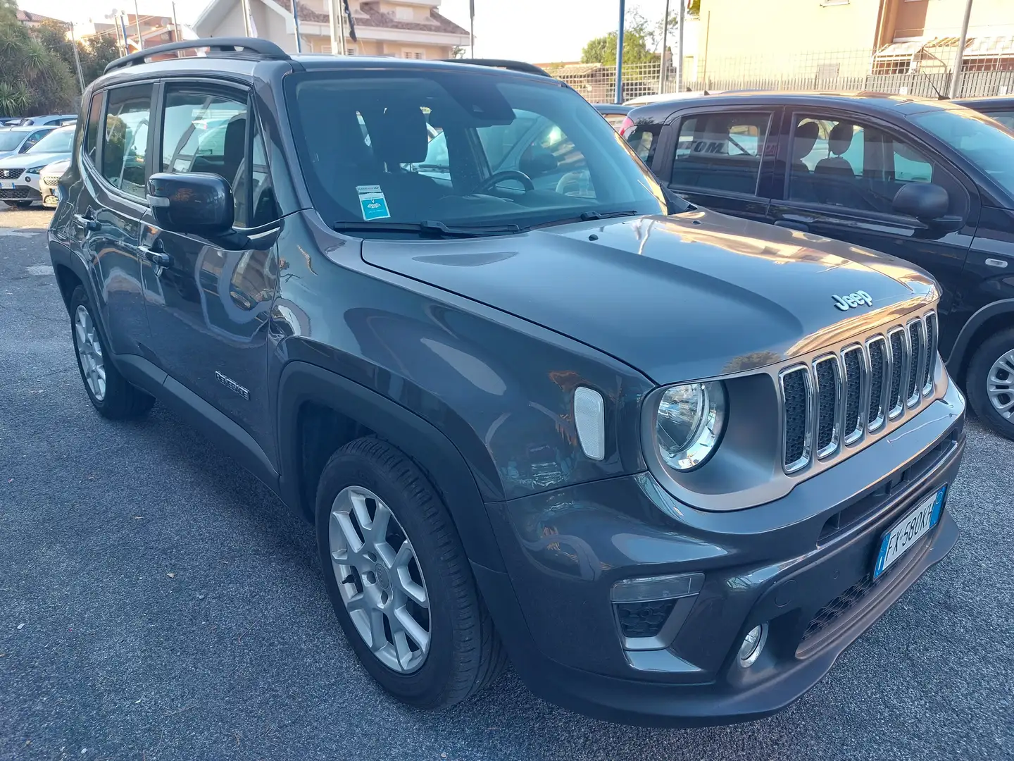 Jeep Renegade Renegade 2019 1.0 t3 Business 2wd Grijs - 2