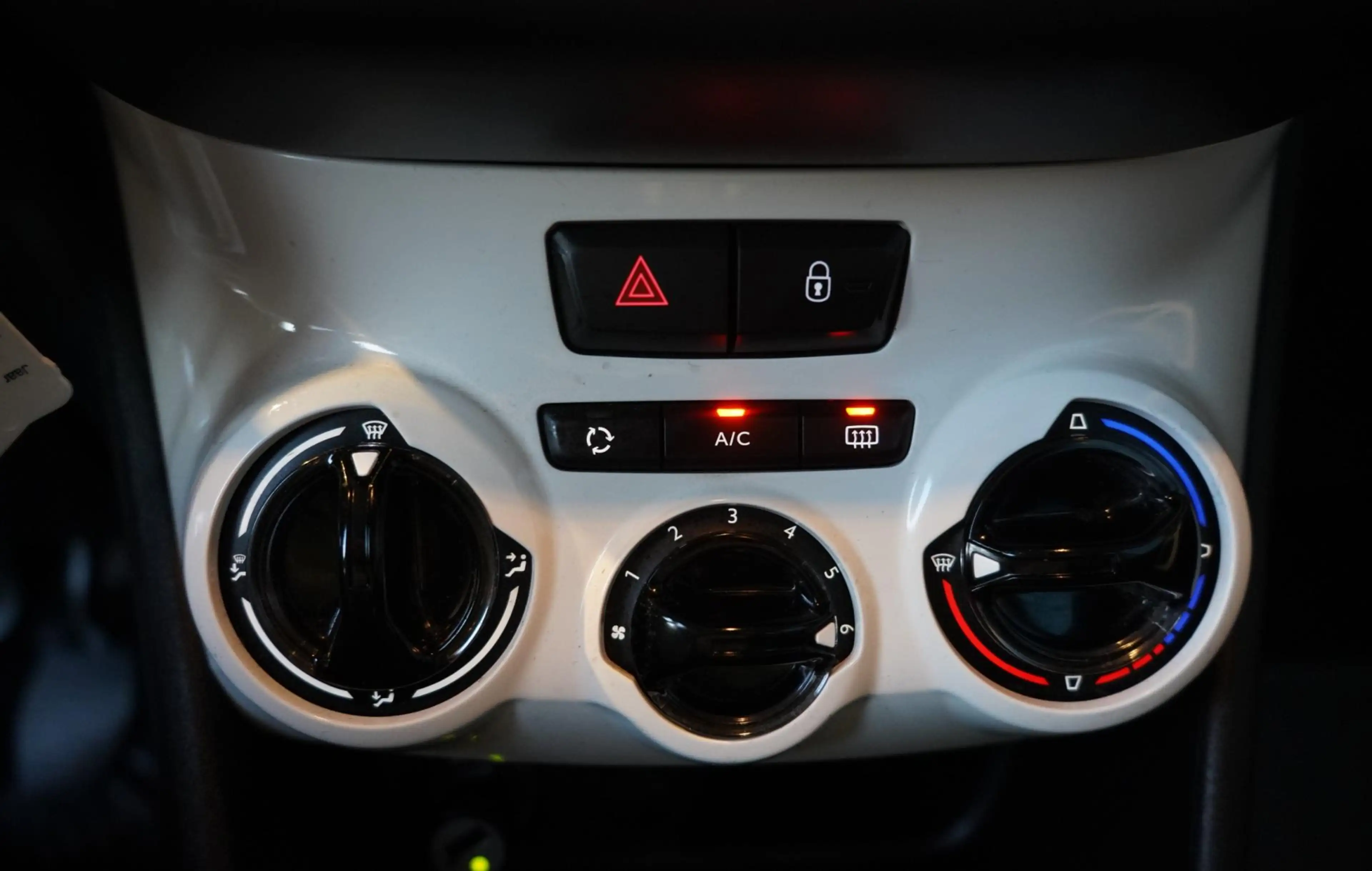 Peugeot 208 1.2 PureTech Like | CRUISE | AIRCO | BLEUTOOTH | E — photo 17