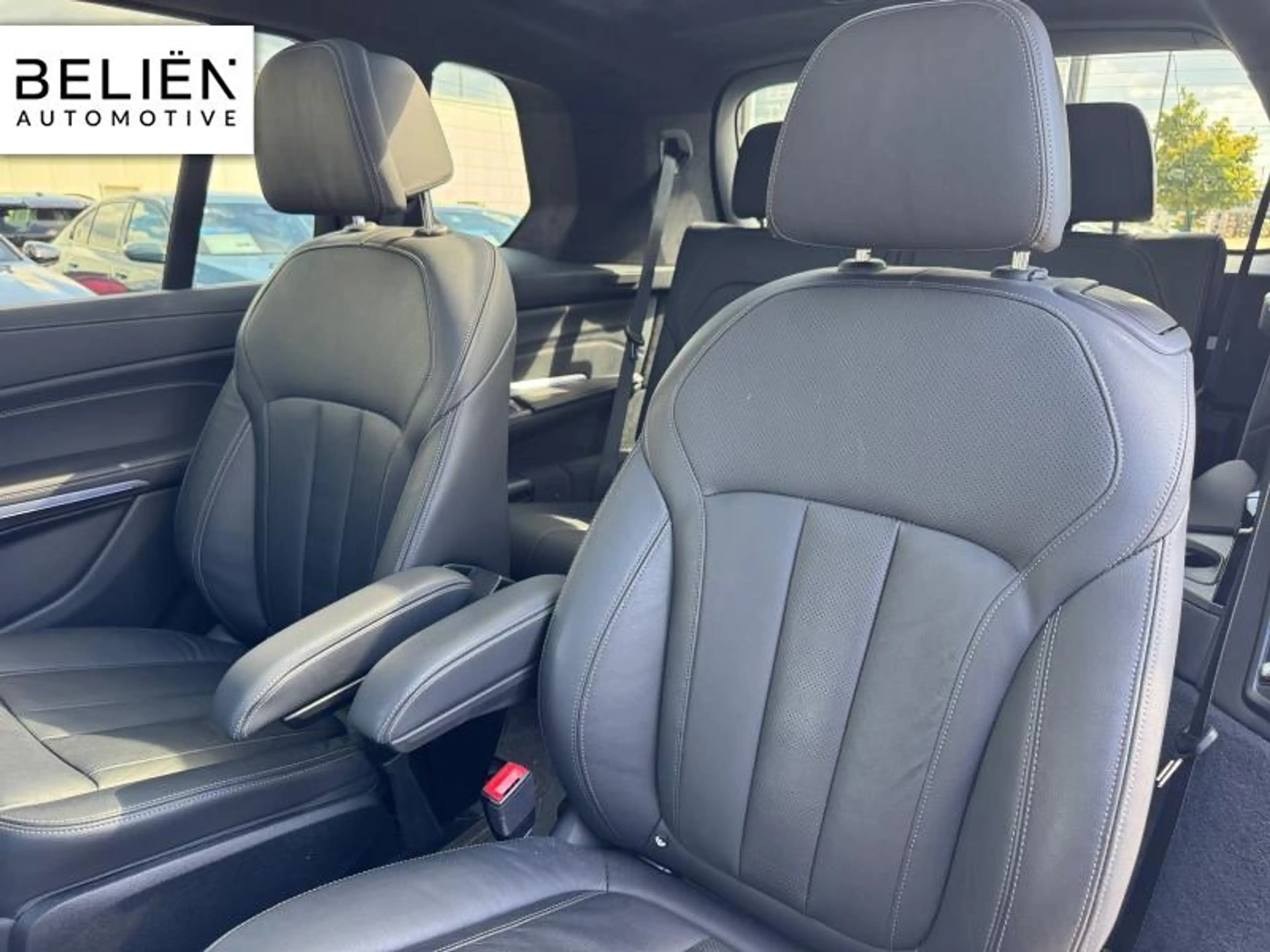 BMW X7 40i xDrive — photo 11
