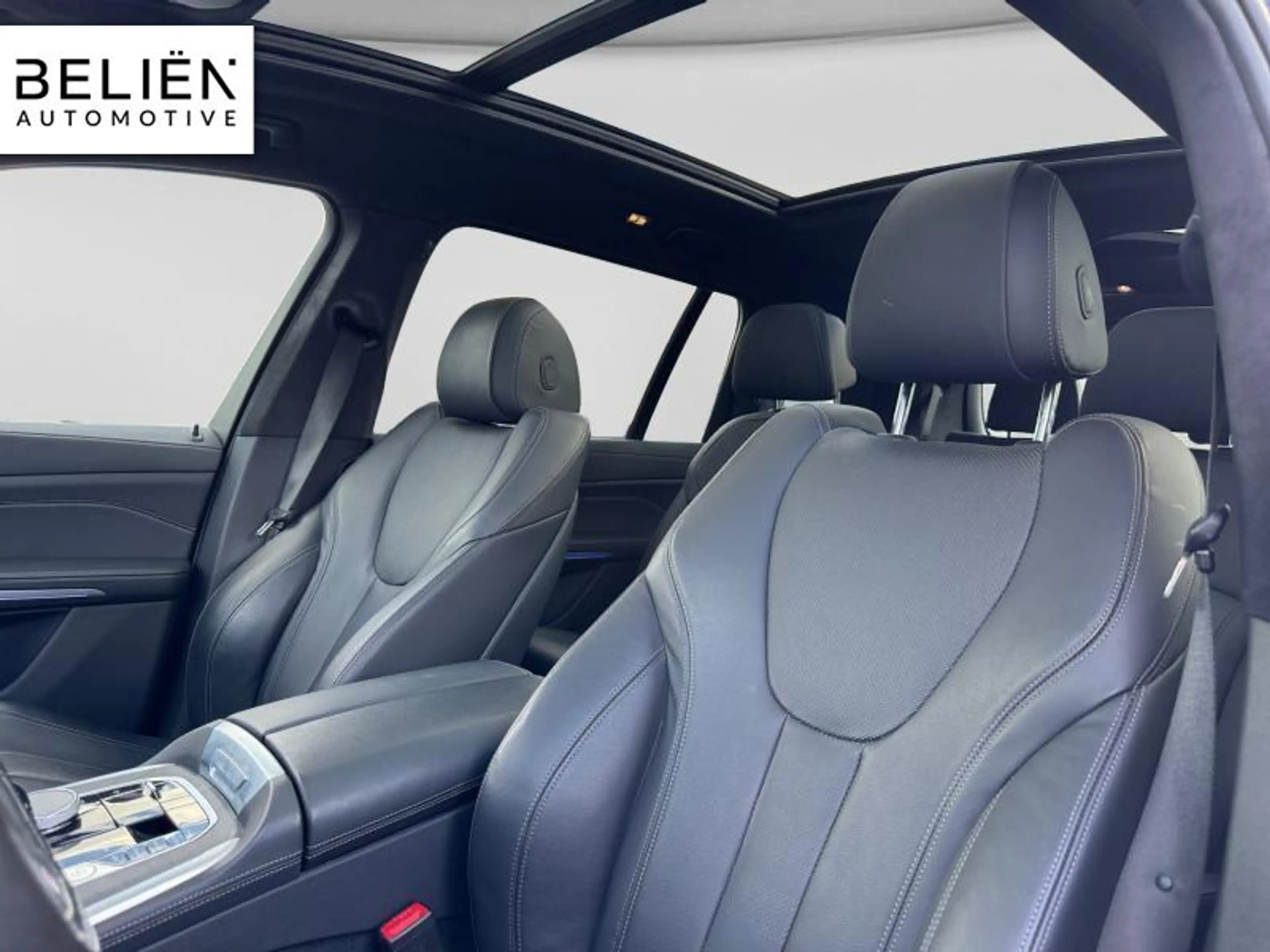 BMW X7 40i xDrive — photo 10