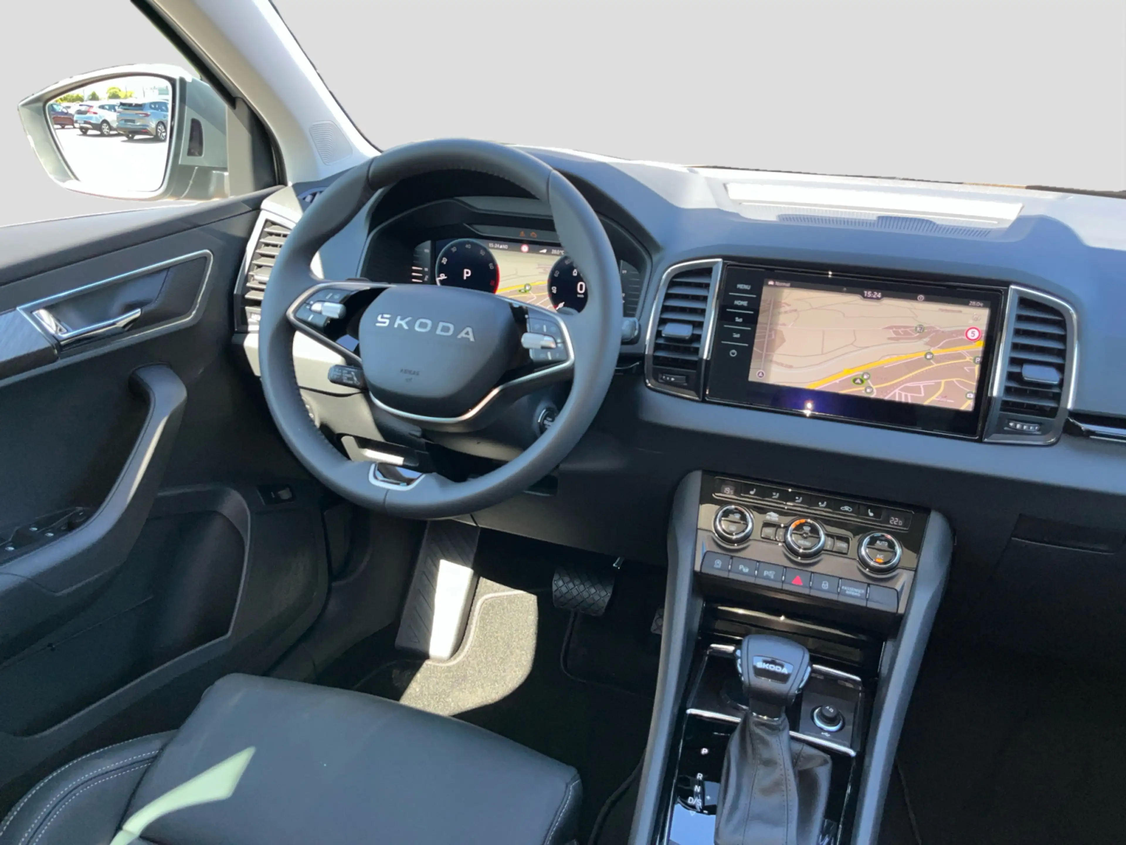 Skoda Karoq Balance 1,5 TSI DSG Navi LED Klimaaut AHK — photo 6