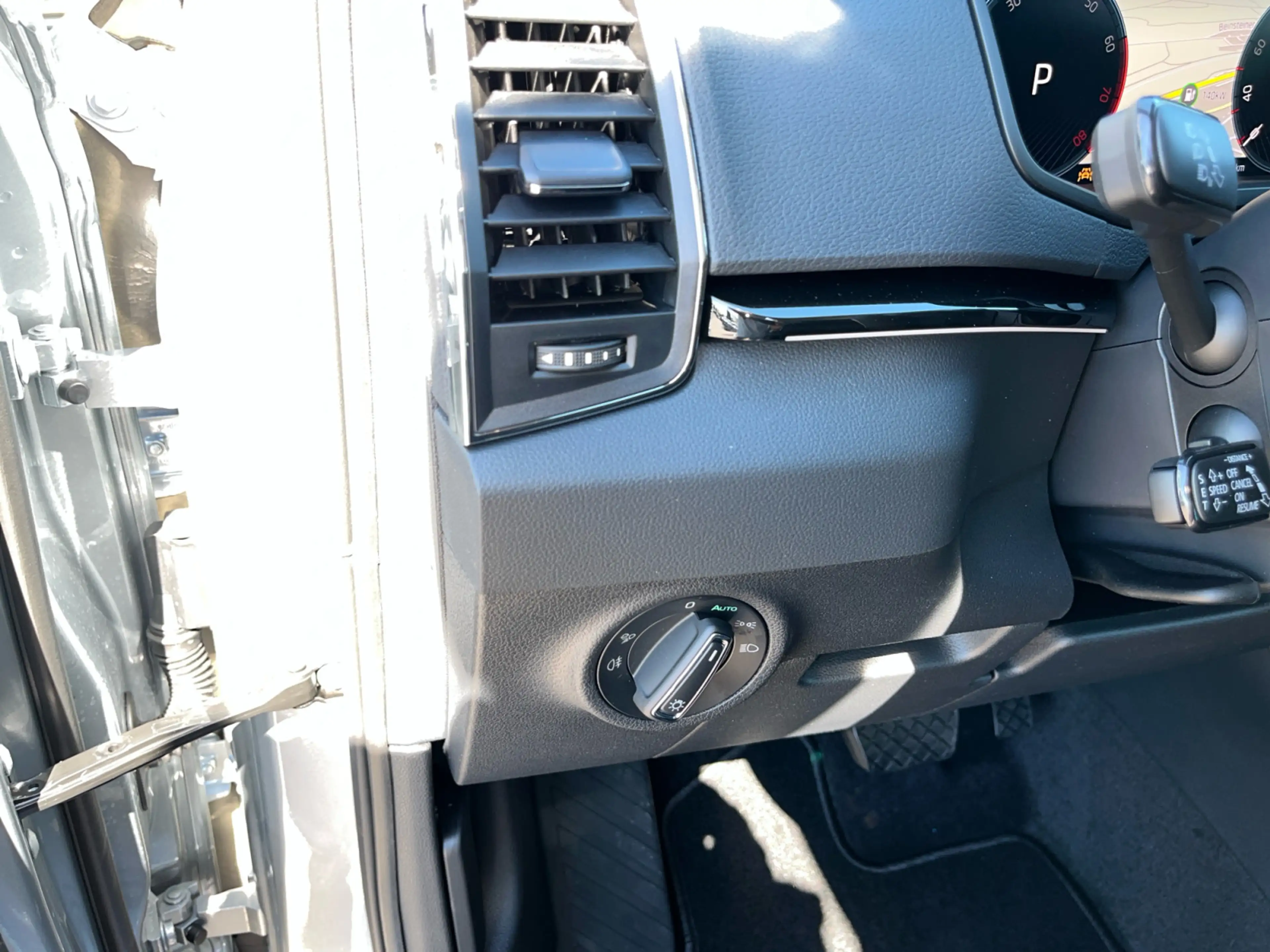 Skoda Karoq Balance 1,5 TSI DSG Navi LED Klimaaut AHK — photo 13
