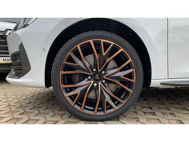 Cupra Leon view 13