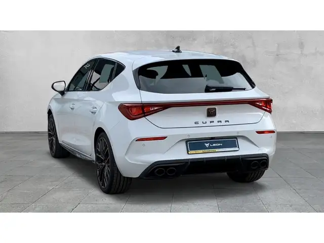 Cupra Leon view 3