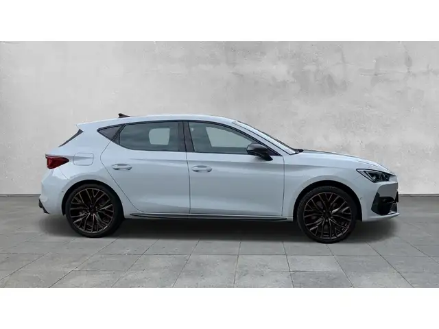 Cupra Leon view 6