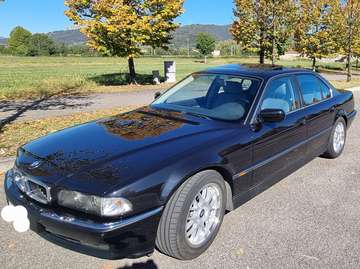 Serie 7 E38 740i