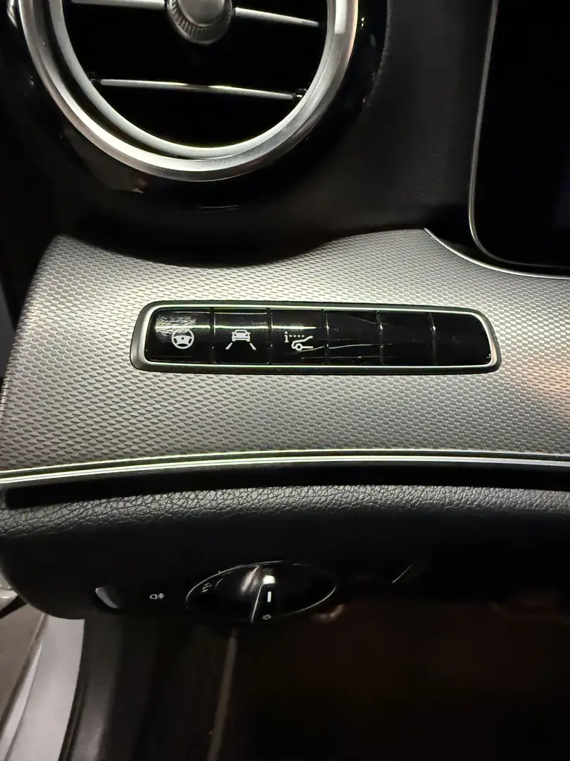 Mercedes-Benz E 200 Premium Plus Estate Grijs - 2