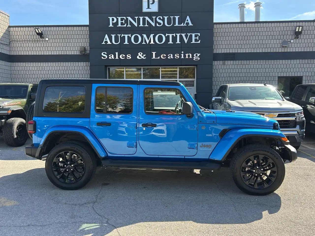 Jeep Wrangler снимка Jeep Wrangler