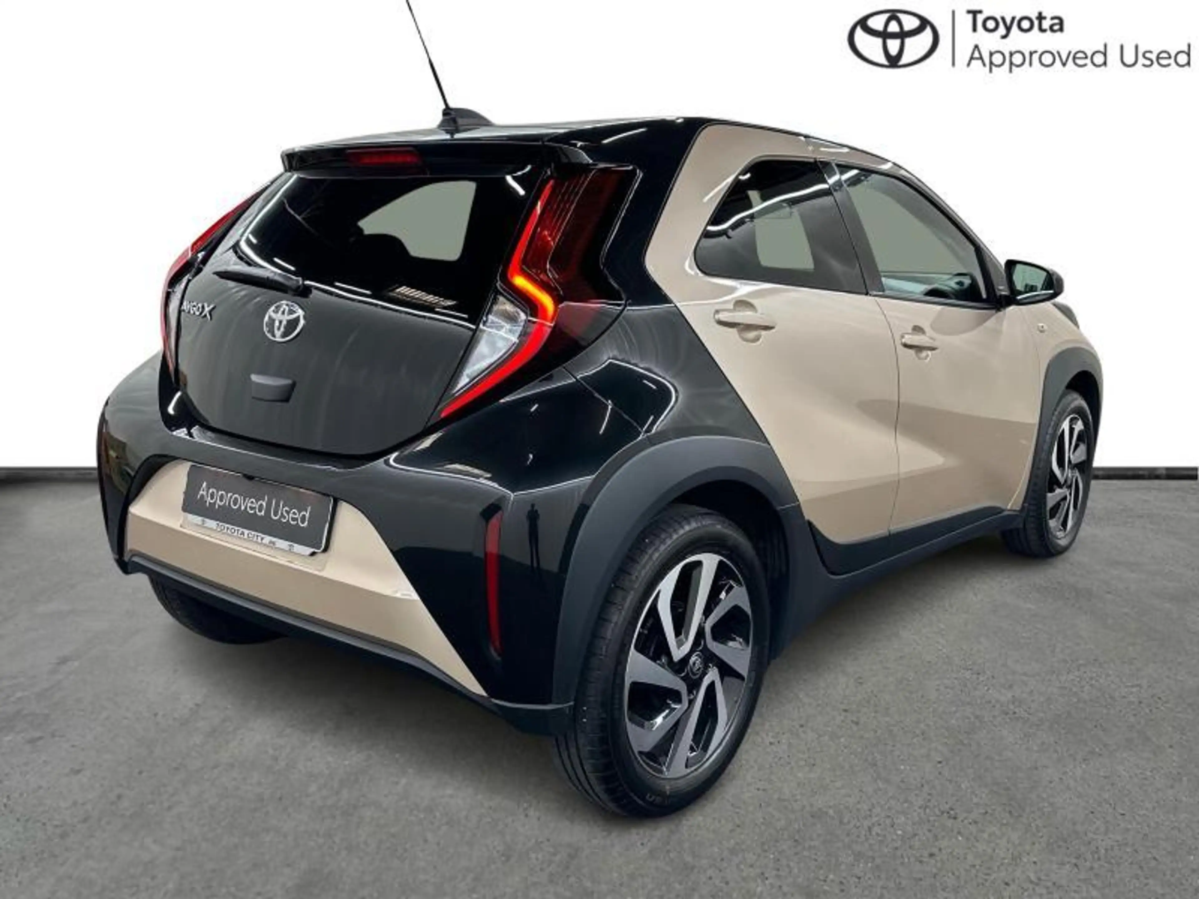 Toyota Aygo X AT Pulse | carplay | camera — photo 17