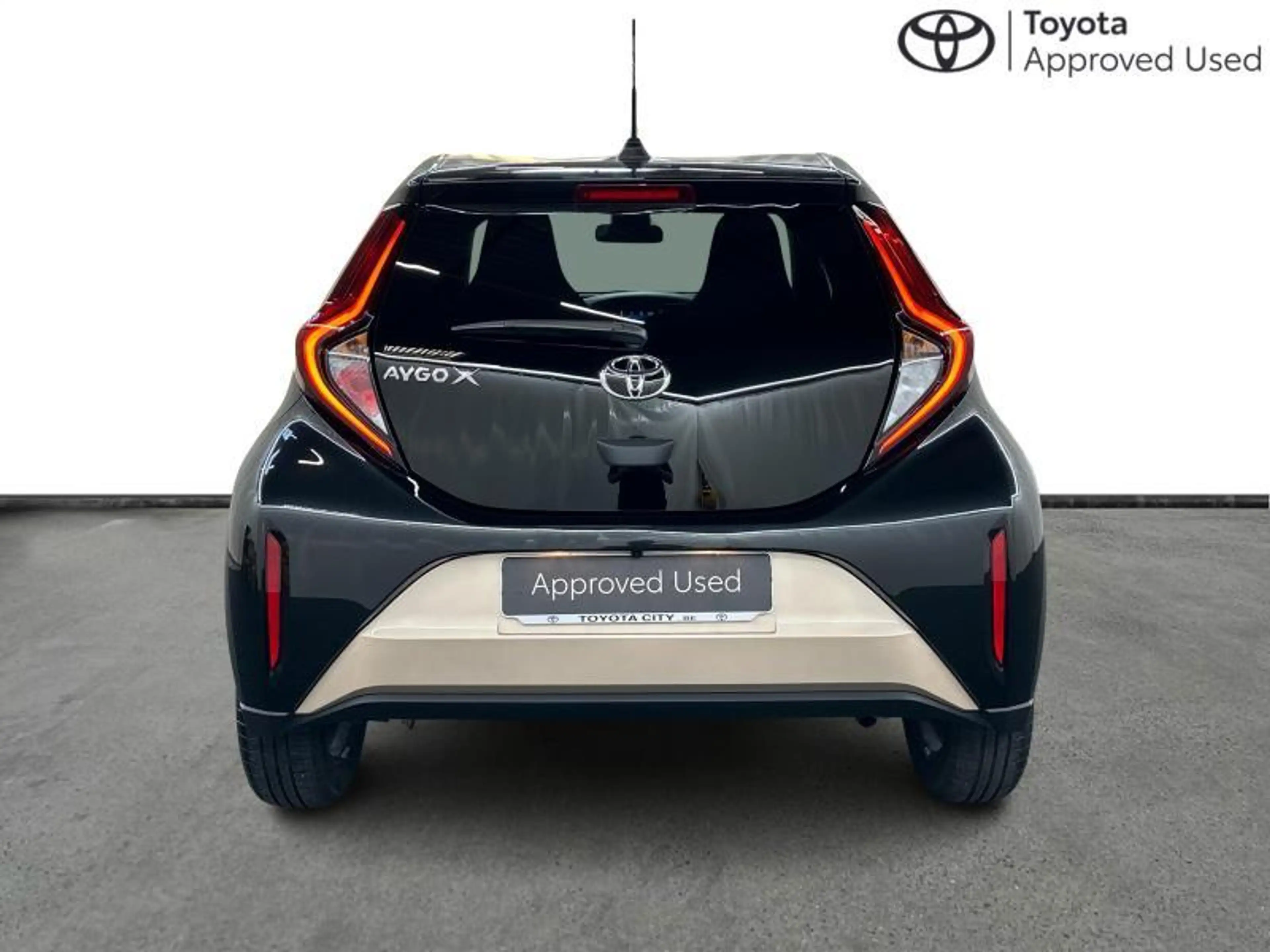 Toyota Aygo X AT Pulse | carplay | camera — photo 6