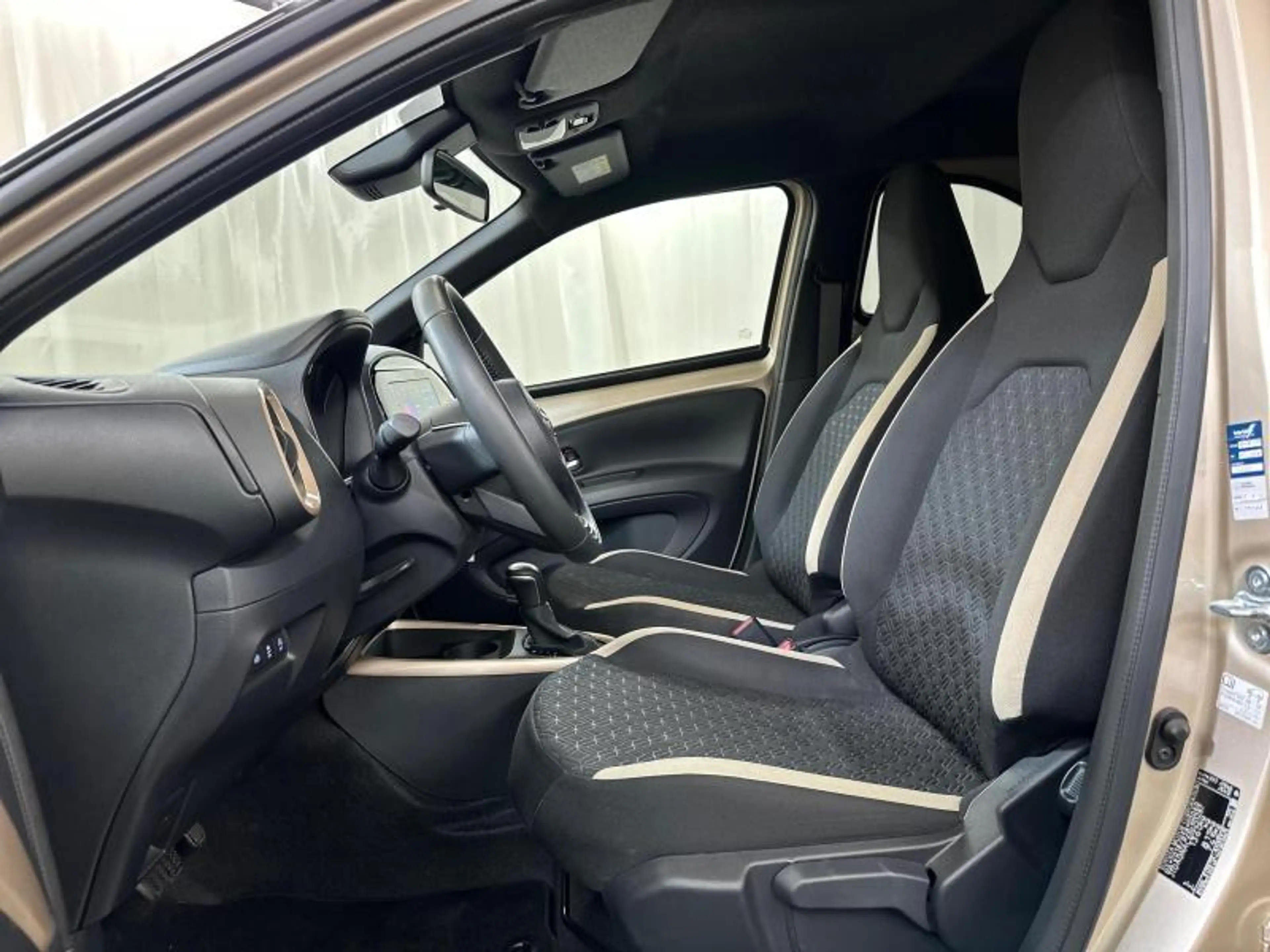 Toyota Aygo X AT Pulse | carplay | camera — photo 19