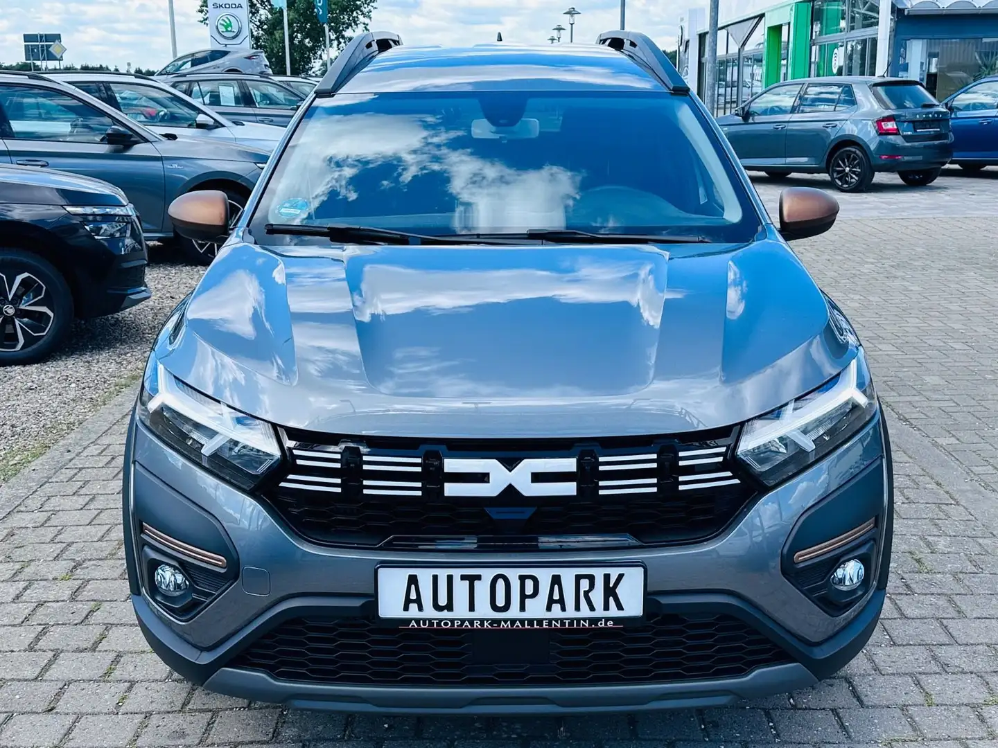Dacia Jogger Extreme *NAVI*KAMERA*SHZ* Grau - 2