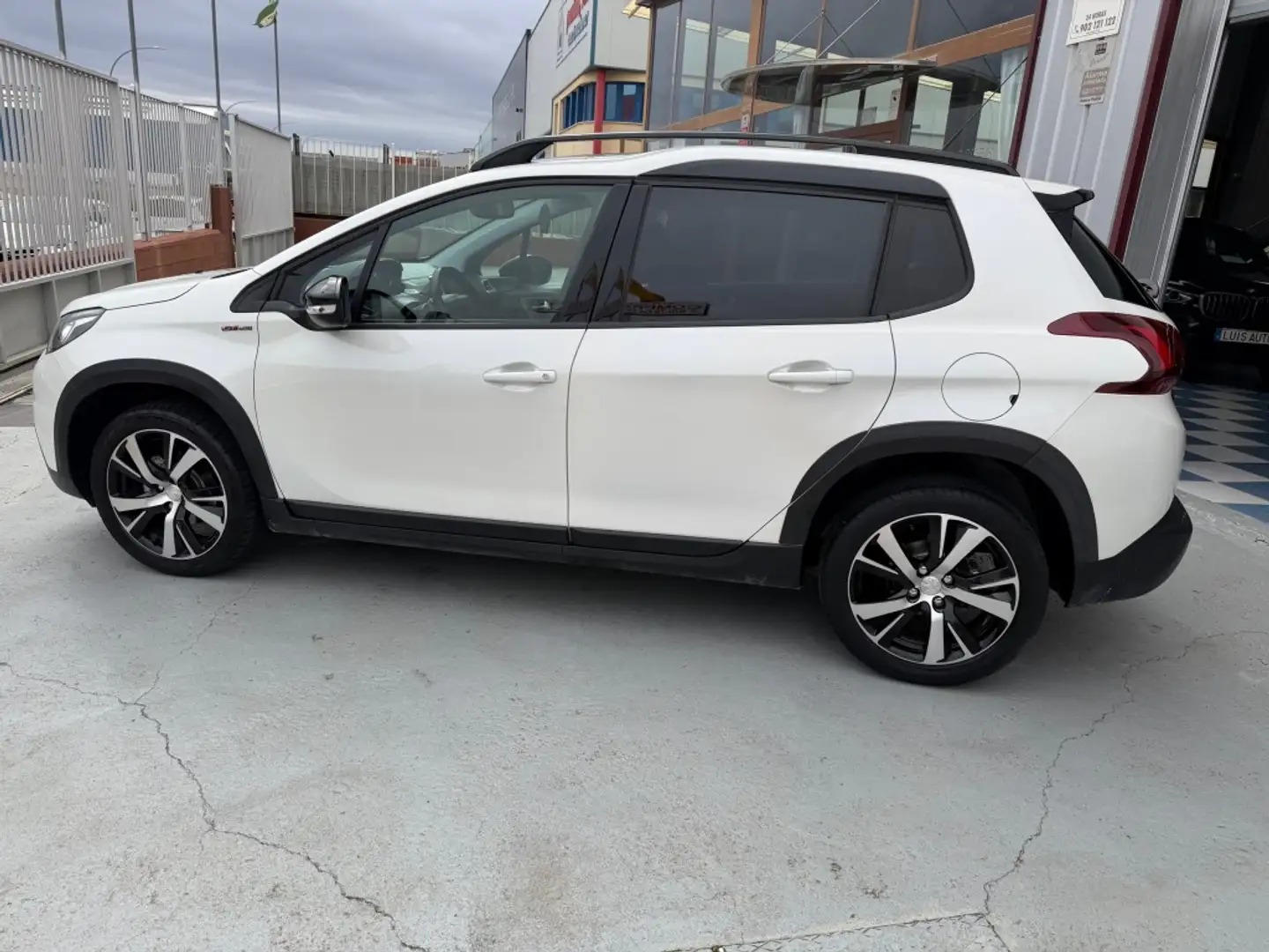 Peugeot 2008 1.5 BlueHDI S&S GT Line 100 Blanco - 1