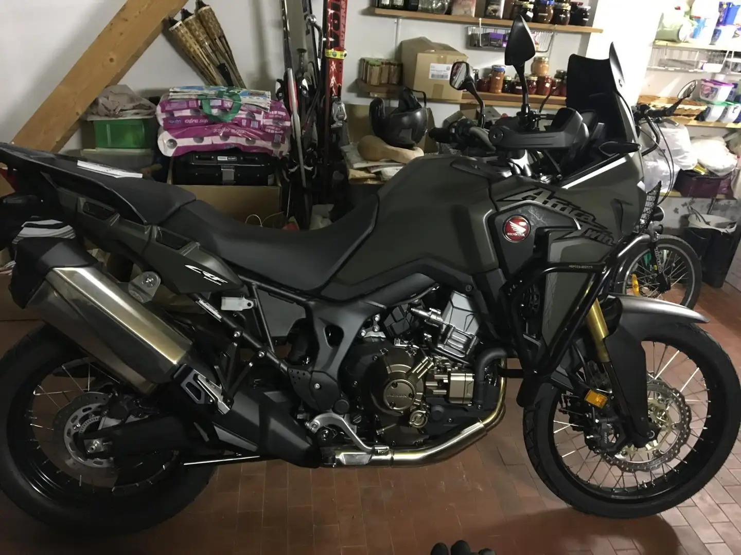 Honda CRF 1000 Grün - 1