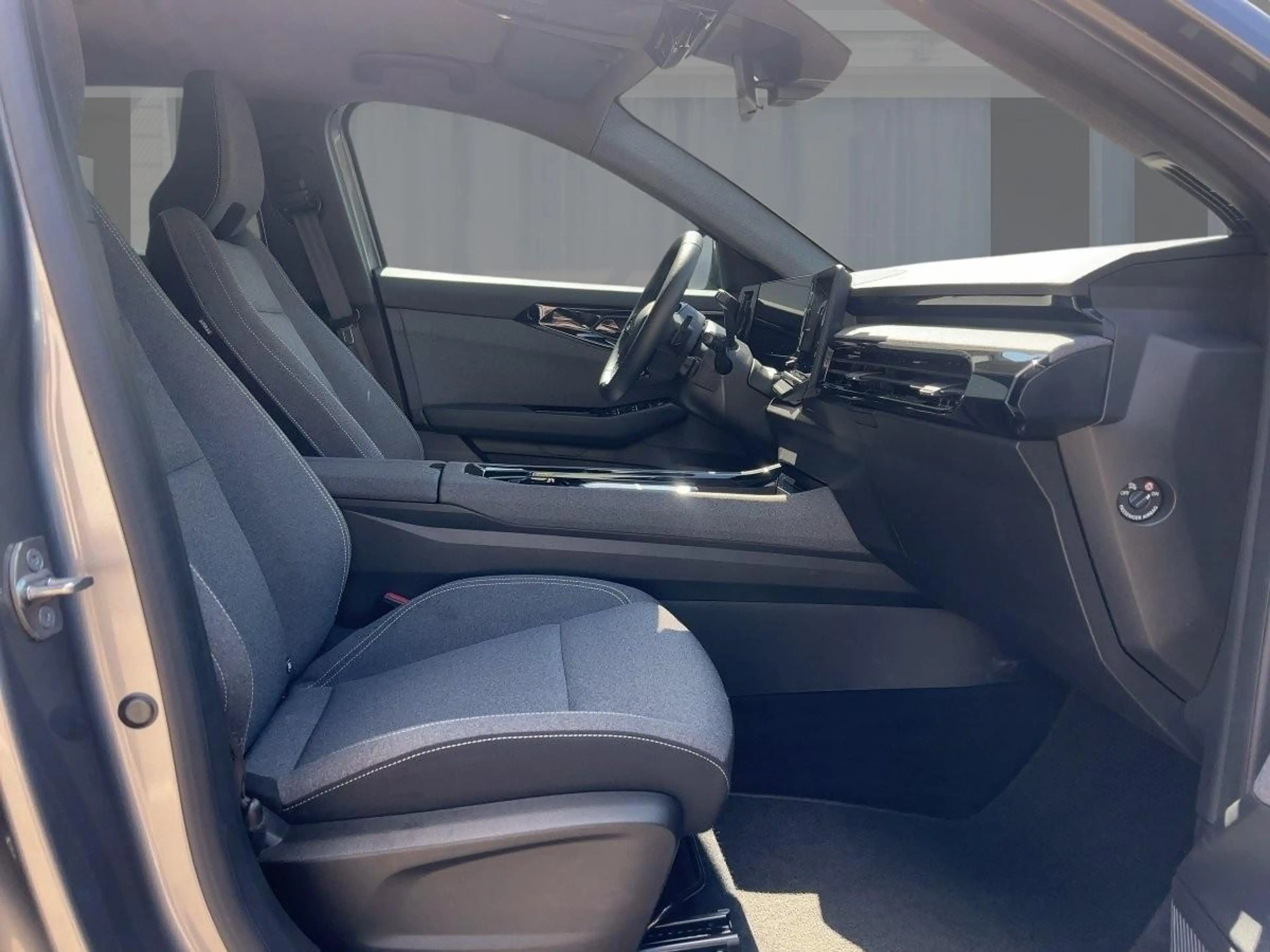 Renault Austral 1.3 TCE 160 EVOLUTION — photo 8