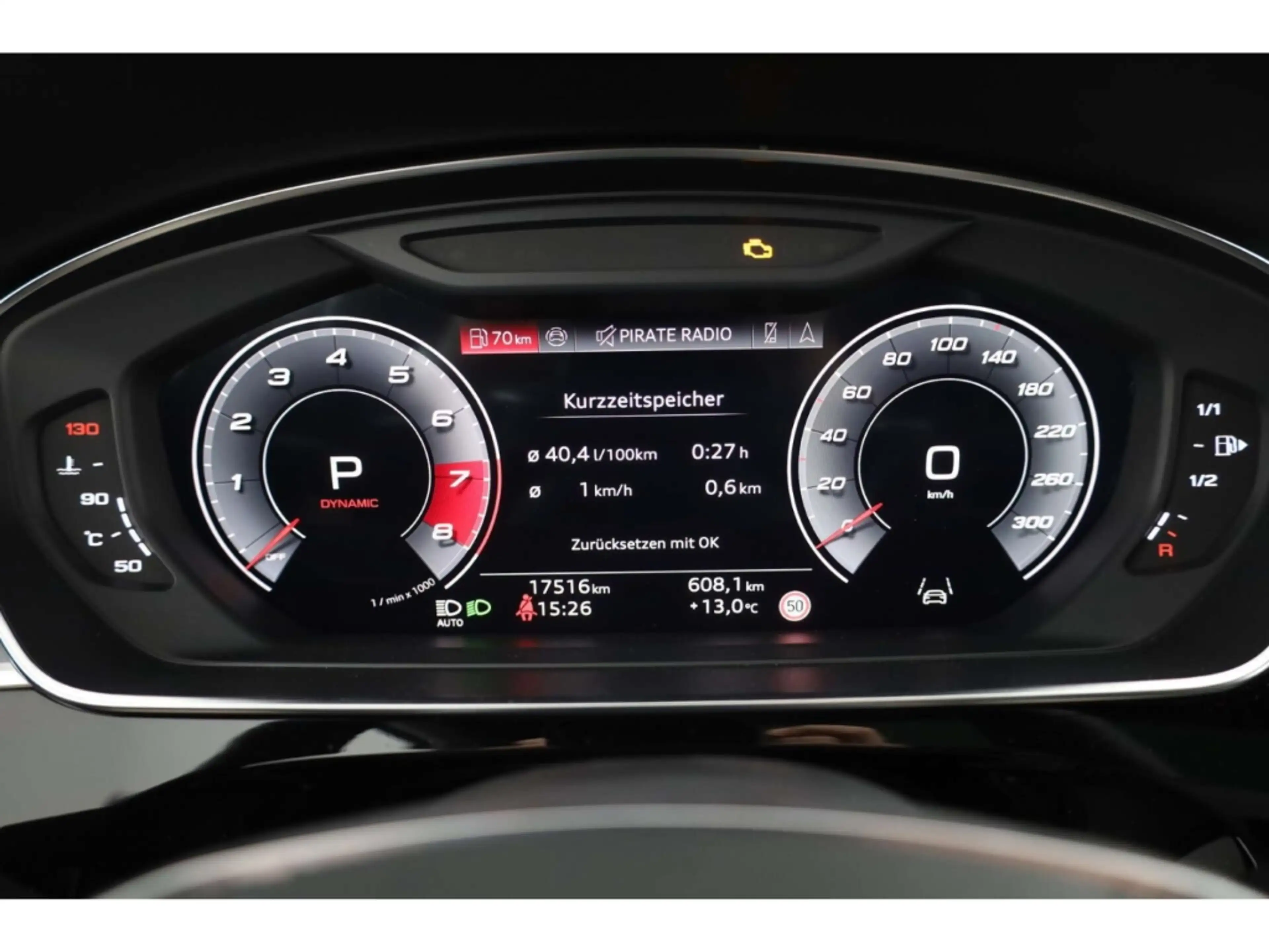 Audi S8 TFSI quattro — photo 13