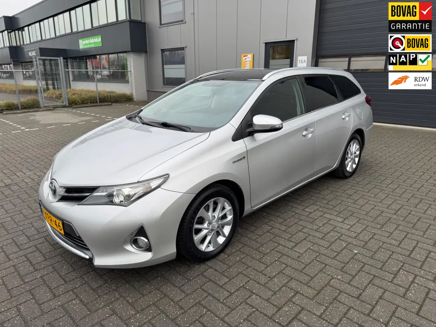 Toyota Auris Touring Sports 1.8 Hybrid Lease Gris - 1