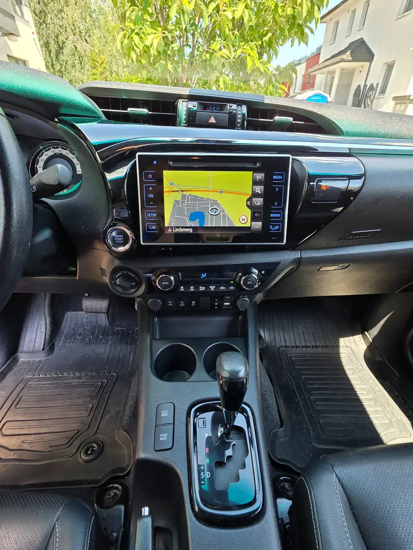 Toyota Hilux Hilux DKB Legend 4x4 2,4 D-4D Aut. Legend Schwarz - 2