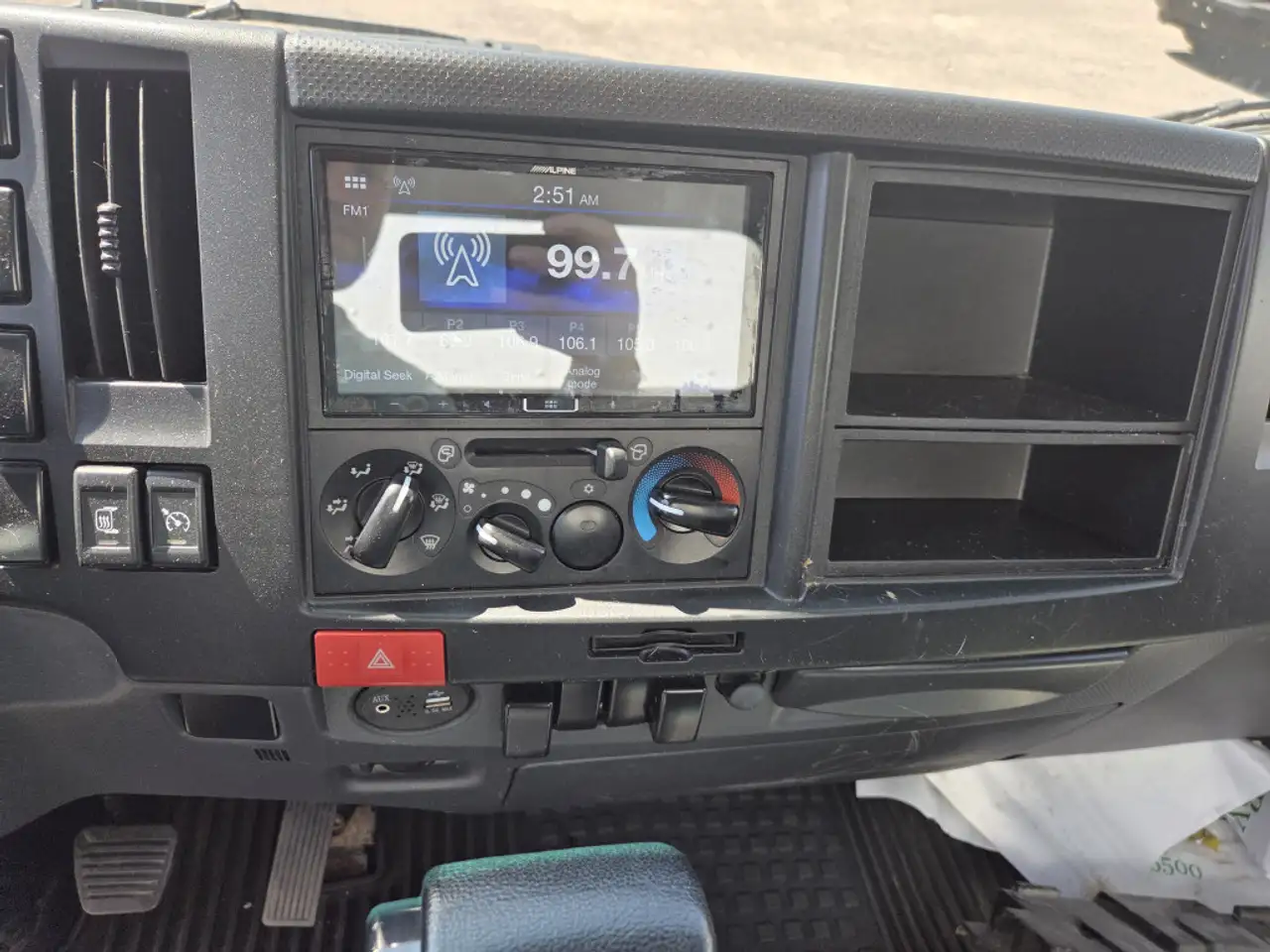 Isuzu NPR fotografie Isuzu NPR