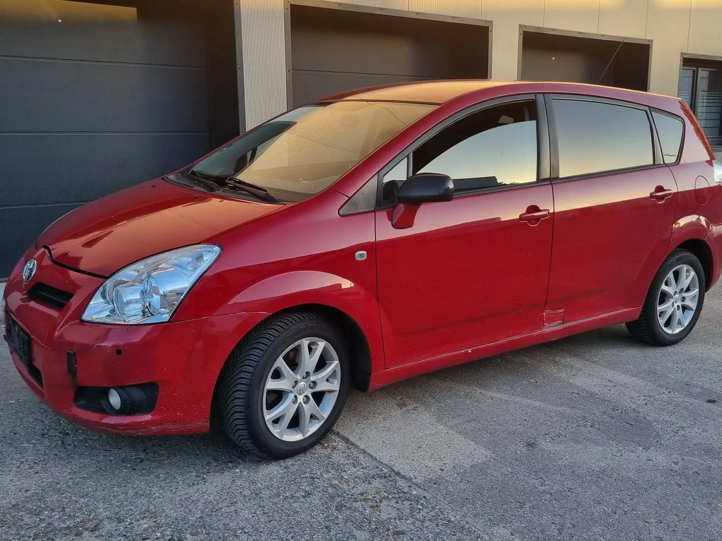 Toyota Corolla Verso 1.8 Multi-Mode Luna Rot - 1