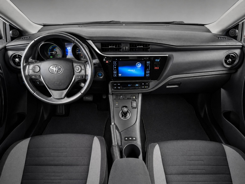 Toyota Auris 1.8 Hybrid Aspiration Go |Camera|NAP| — photo 3