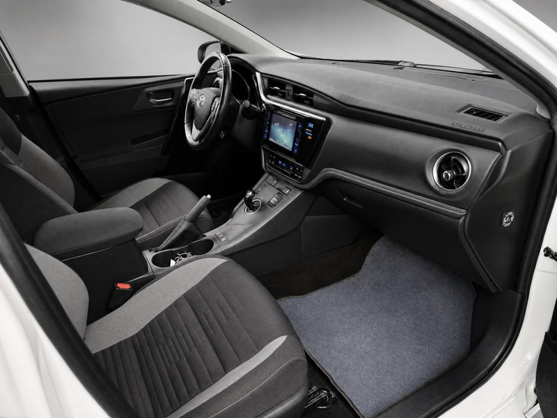 Toyota Auris 1.8 Hybrid Aspiration Go |Camera|NAP| — photo 17