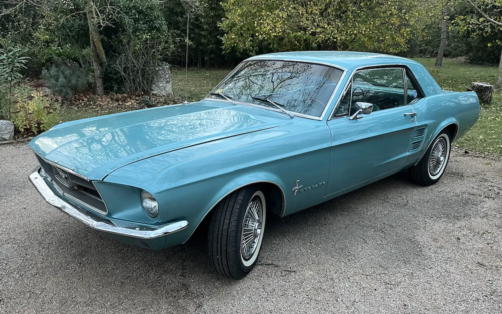 Ford Mustang Coupé Hardtop Bleu - 1