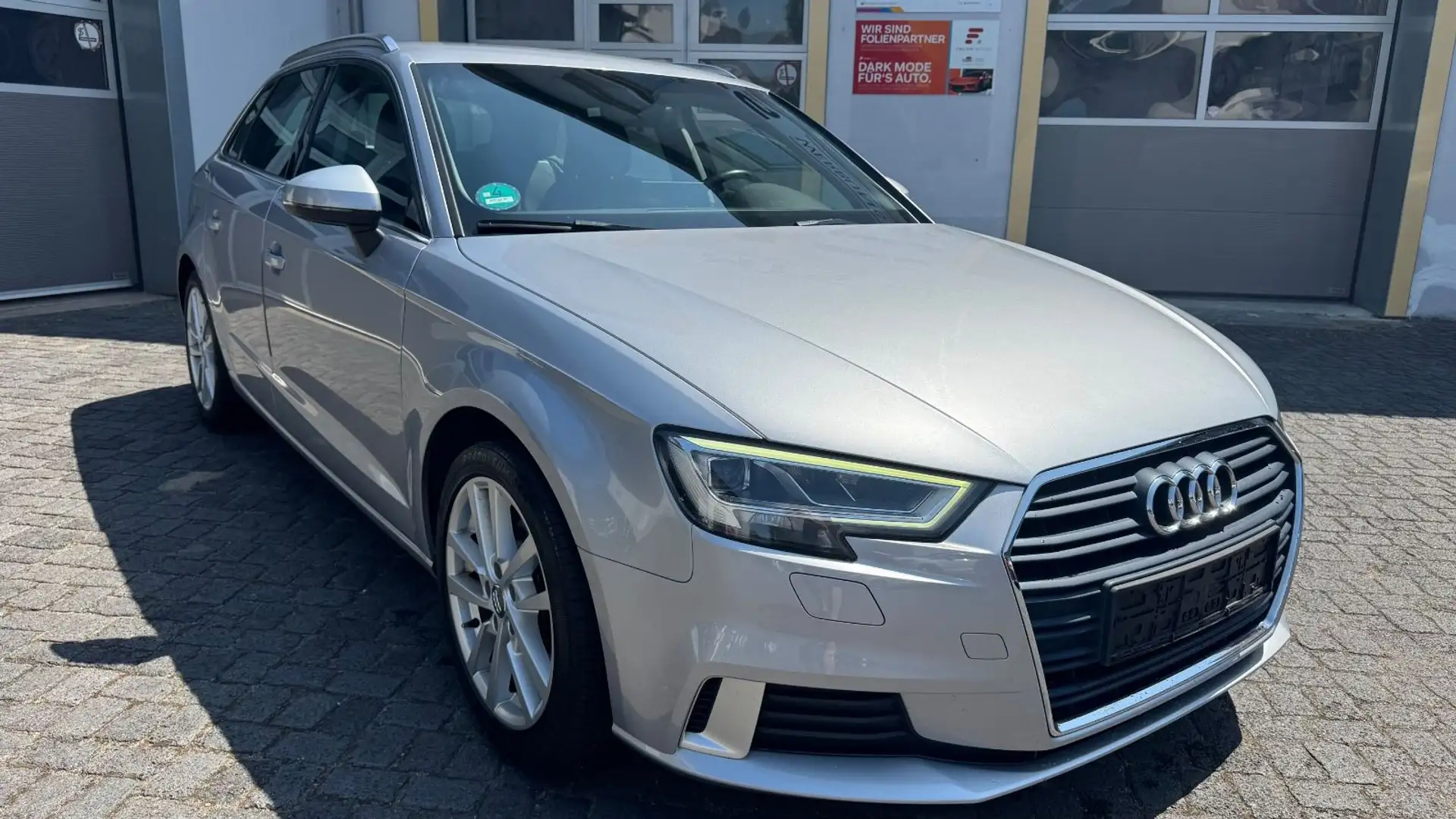 Audi A3 Sportback sport*Navi*SHZ*Klimaautomatik *LED Argento - 1