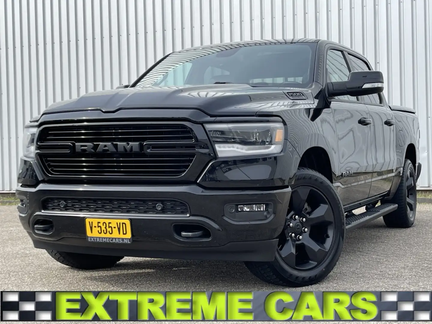 Dodge RAM 1500 4x4 Crew Cab Bighorn Night LPG Zwart - 1