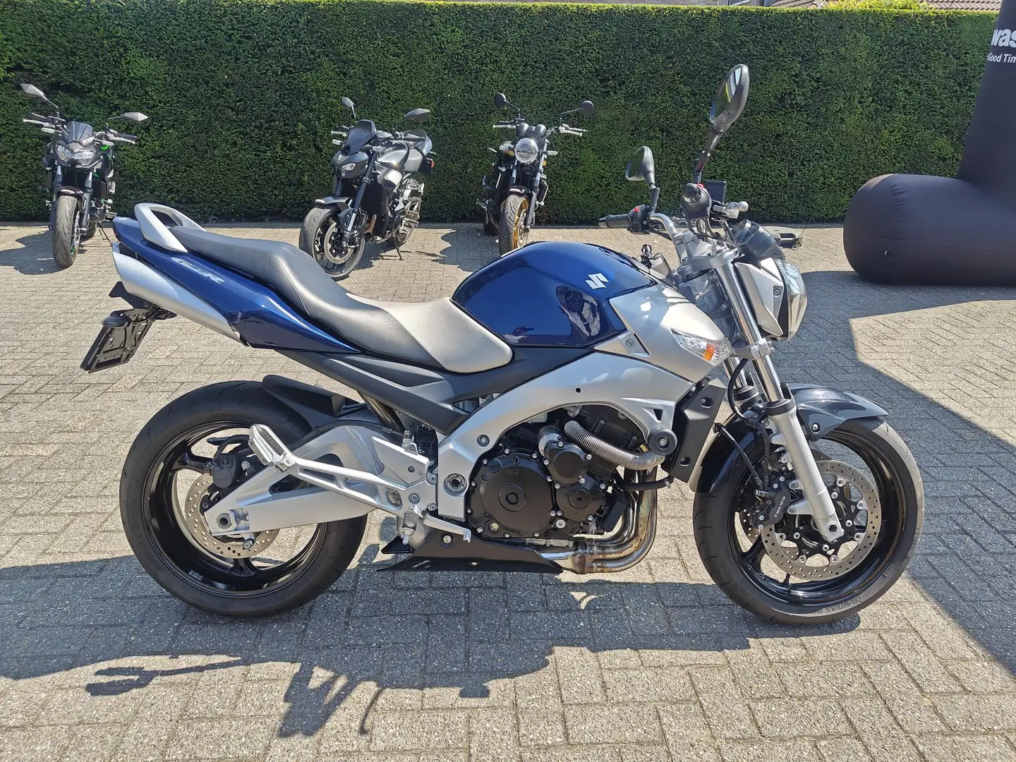 Suzuki GSR 600 Bleu - 2