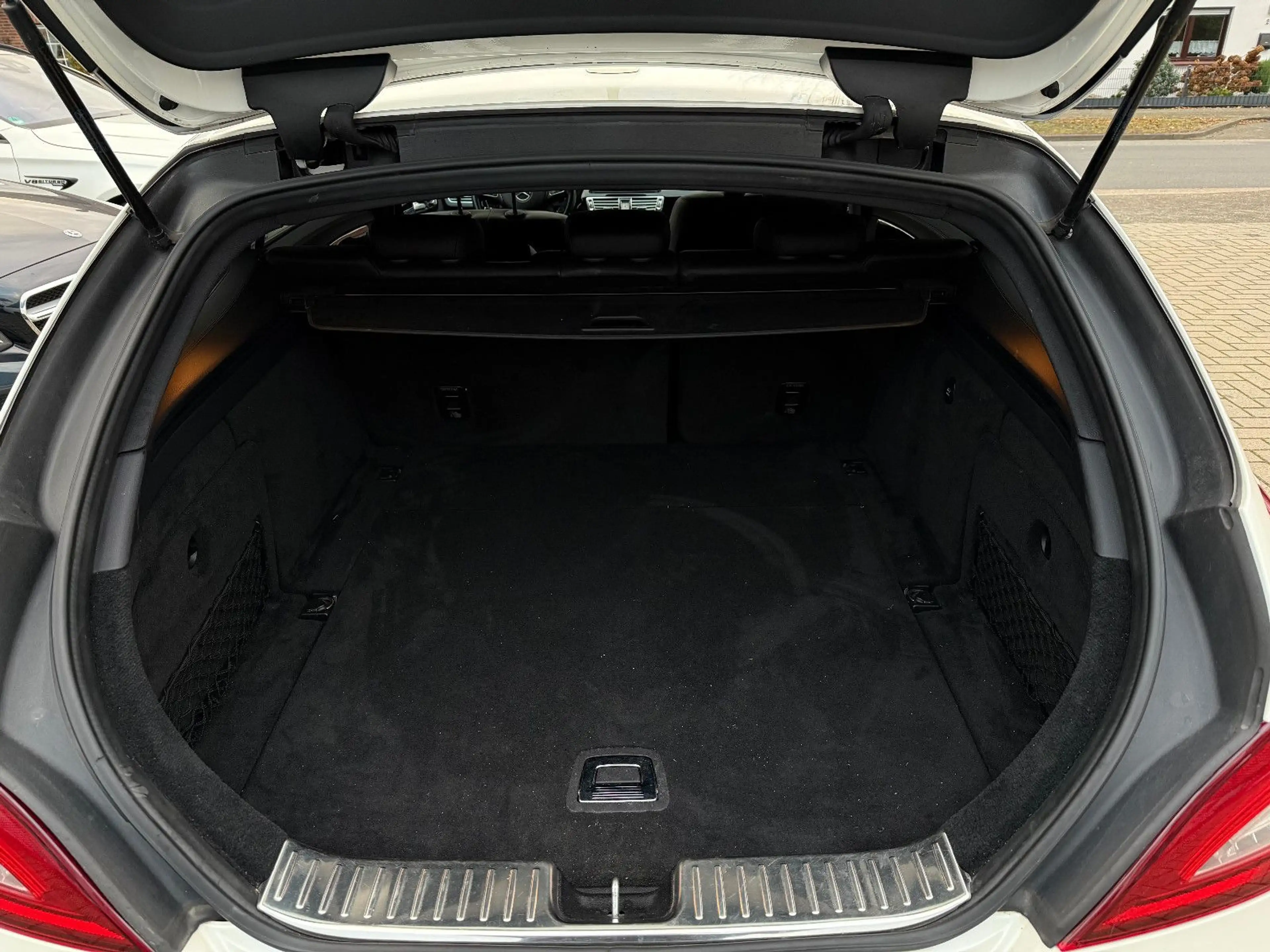 Mercedes-Benz CLS SB CLS 350 d 4Matic, TÜV neu, Serivce neu — photo 11
