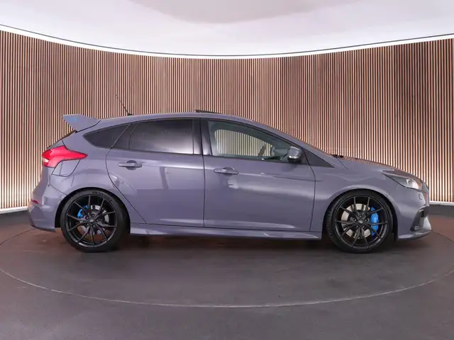 Ford Focus view 13