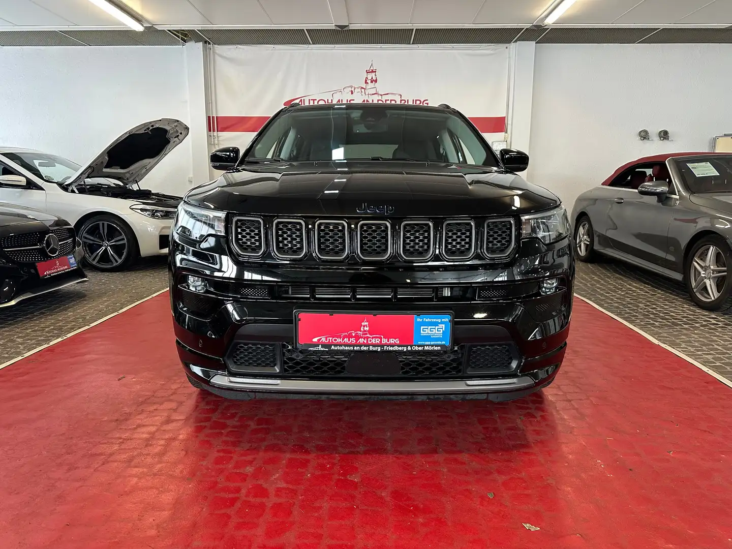 Jeep Compass S Plug-In Hybrid 4WD Schwarz - 2